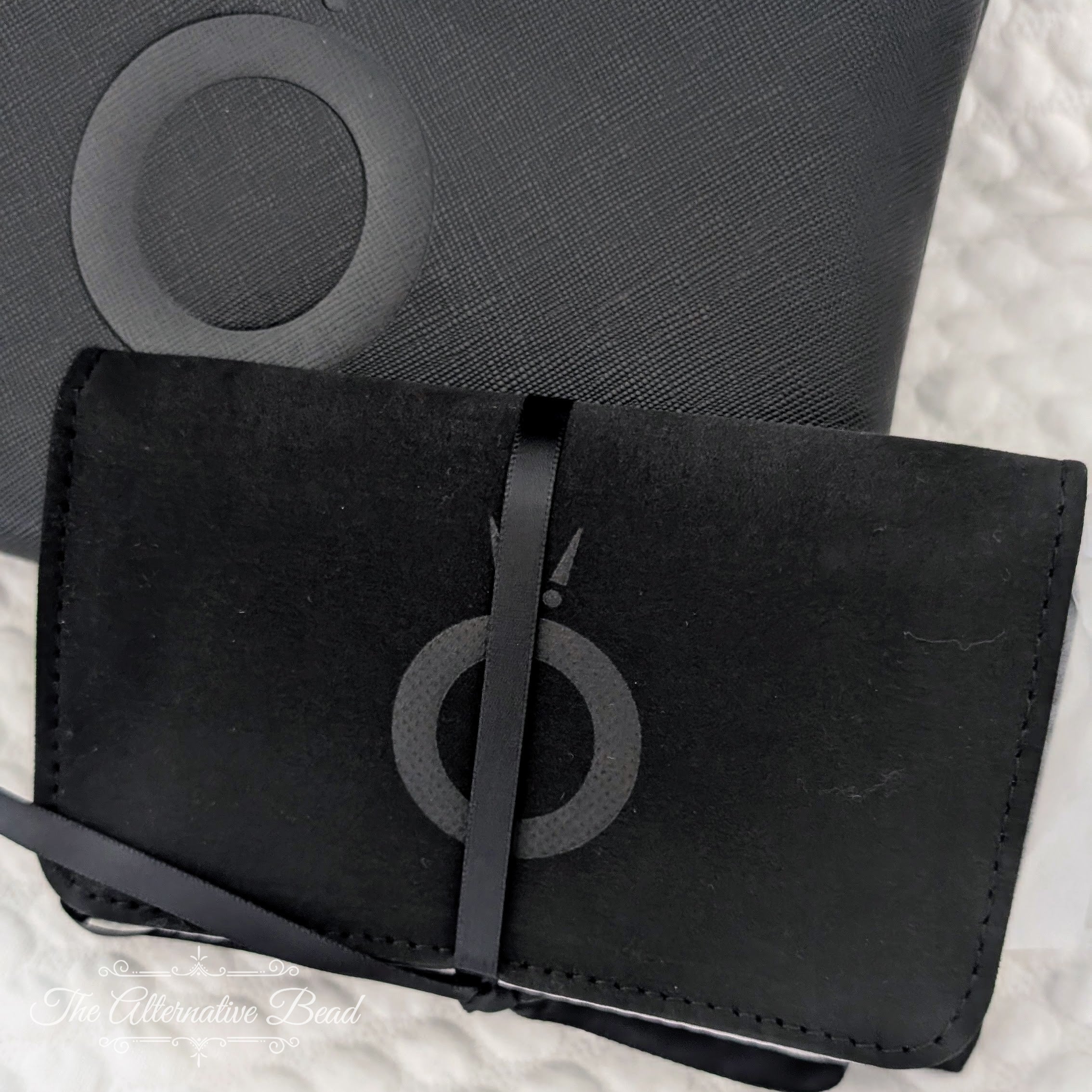 Pandora Zipper Clutch & Travel Jewelry Case   Jewelry Box by The Alternative Bead. Your official Pandora Retailer from Germany