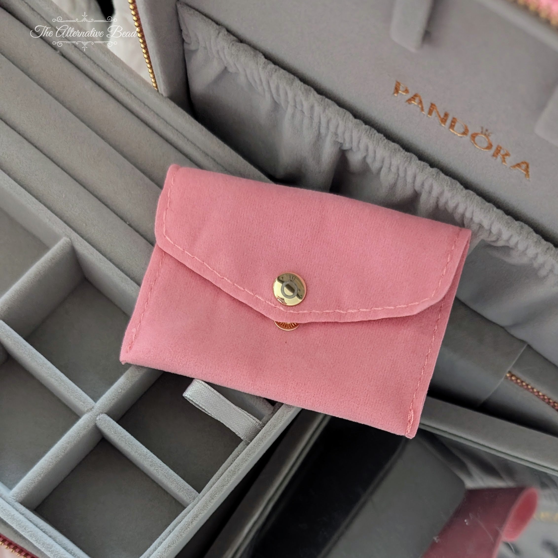 Pandora Pink Jewelry Box   Jewelry Box by The Alternative Bead. Your official Pandora Retailer from Germany