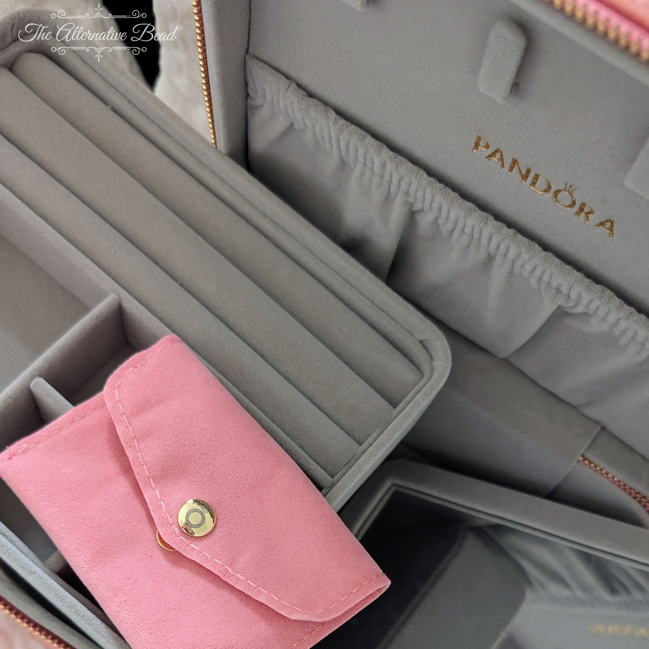 Pandora Pink Jewelry Box   Jewelry Box by The Alternative Bead. Your official Pandora Retailer from Germany