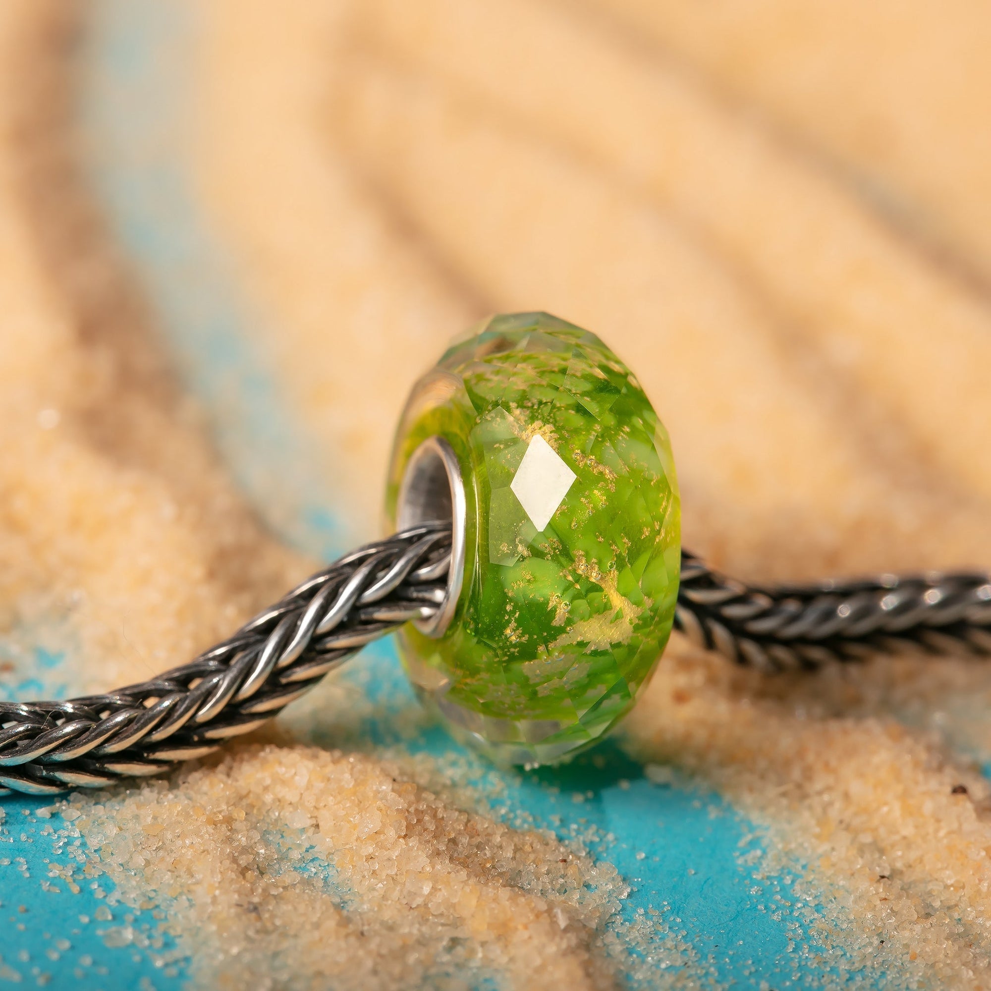 Elfbeads Amazonia Golden Greenery  glass Bead by The Alternative Bead. Your official Elfbeads Retailer from Germany