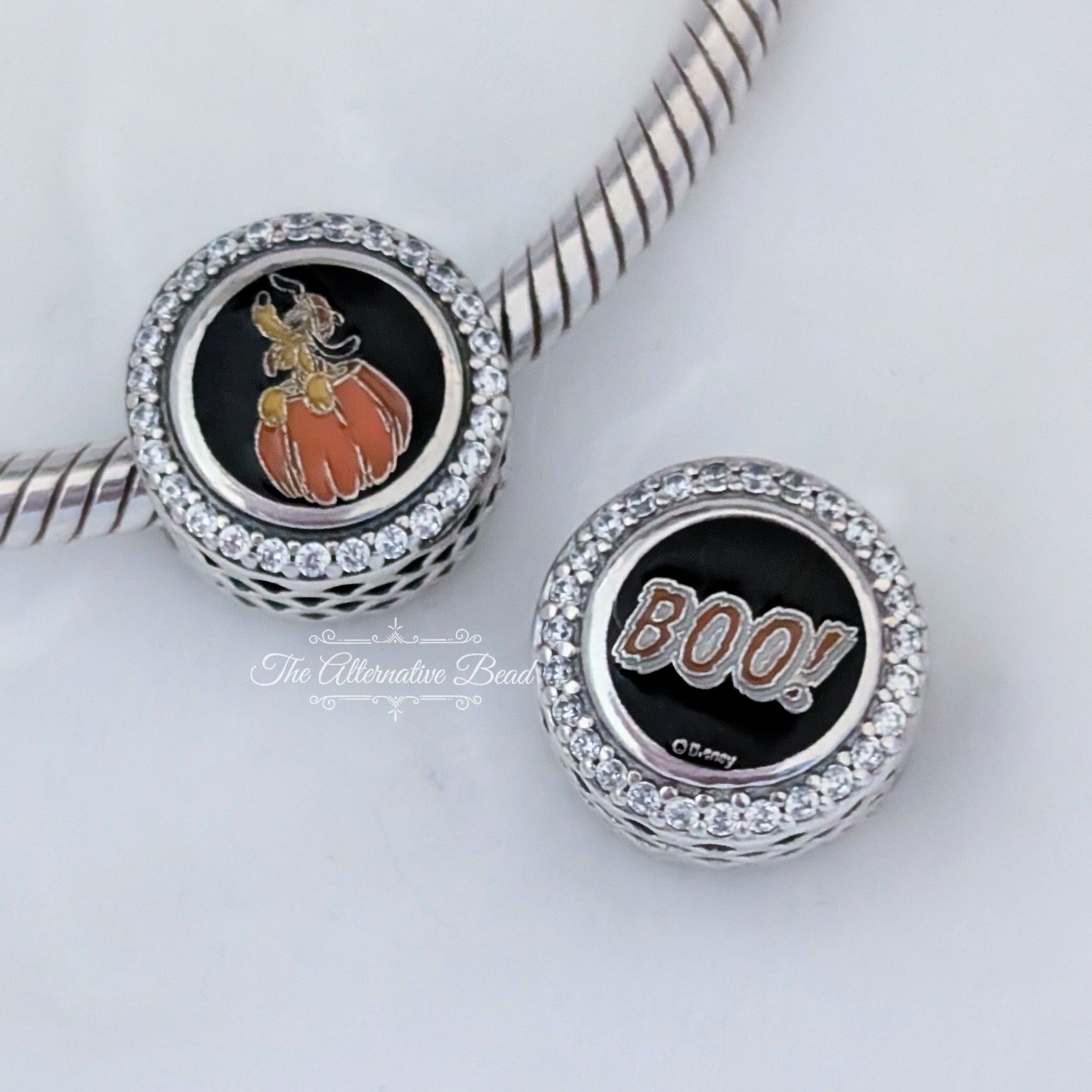Disney x Pandora Pluto Boo! Halloween 2024 silver and black and orange sterling-silver and enamel Bead by The Alternative Bead. Your official Disney x Pandora Retailer from Germany