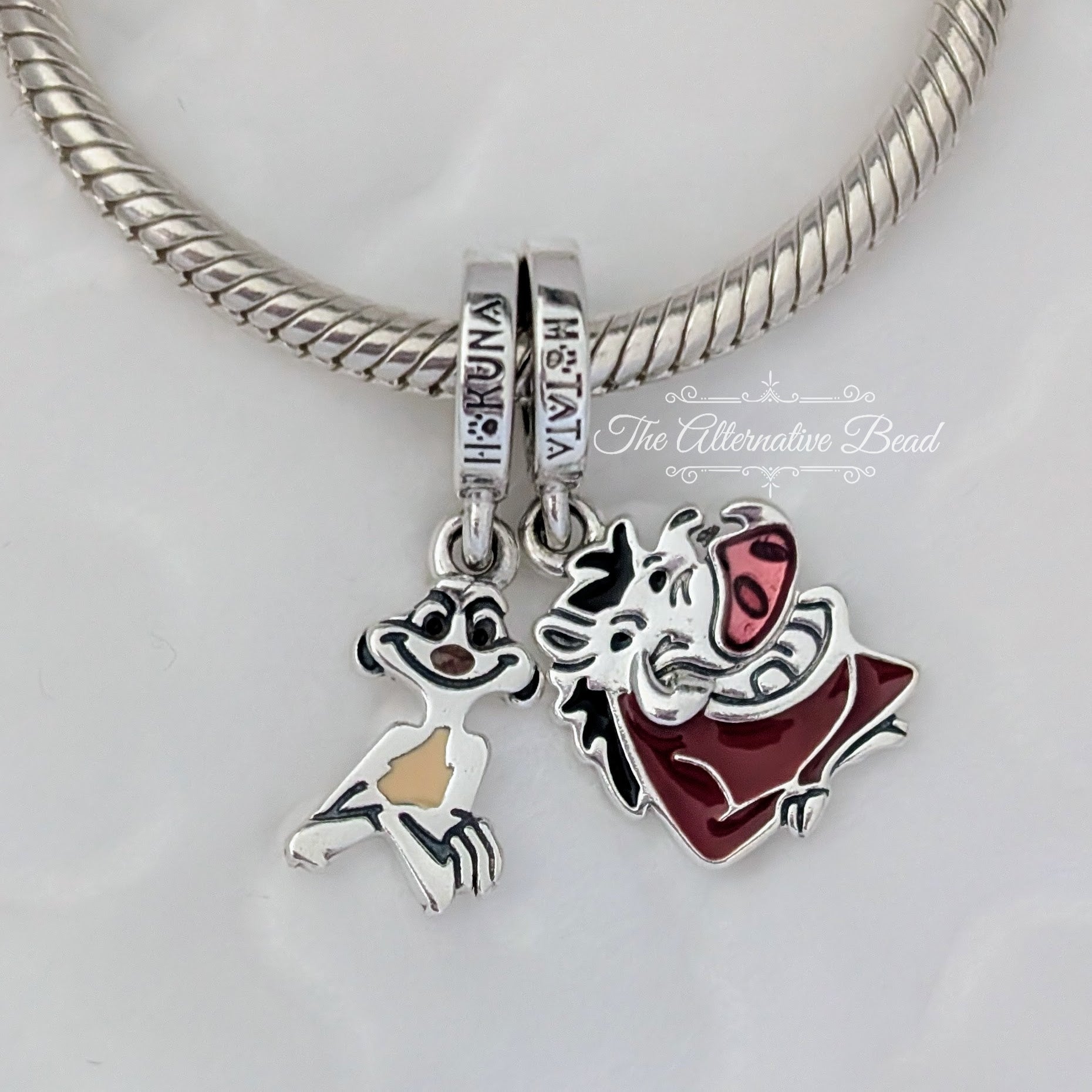 Disney x Pandora Timon & Pumbaa Splittable Dangle silver and brown sterling-silver and enamel Dangle by The Alternative Bead. Your official Disney x Pandora Retailer from Germany