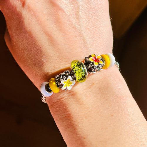 Aurora Charm Dew of the Deep Woods Murano Glass Bead green; yellow; black glass Bead by The Alternative Bead. Your official Aurora Charm Retailer from Germany
