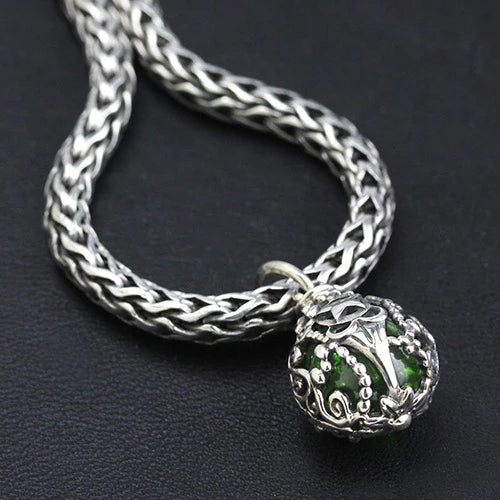 OHM Beads Immortal Juice silver; green sterling-silver; glass Dangle by The Alternative Bead. Your official OHM Beads Retailer from Germany