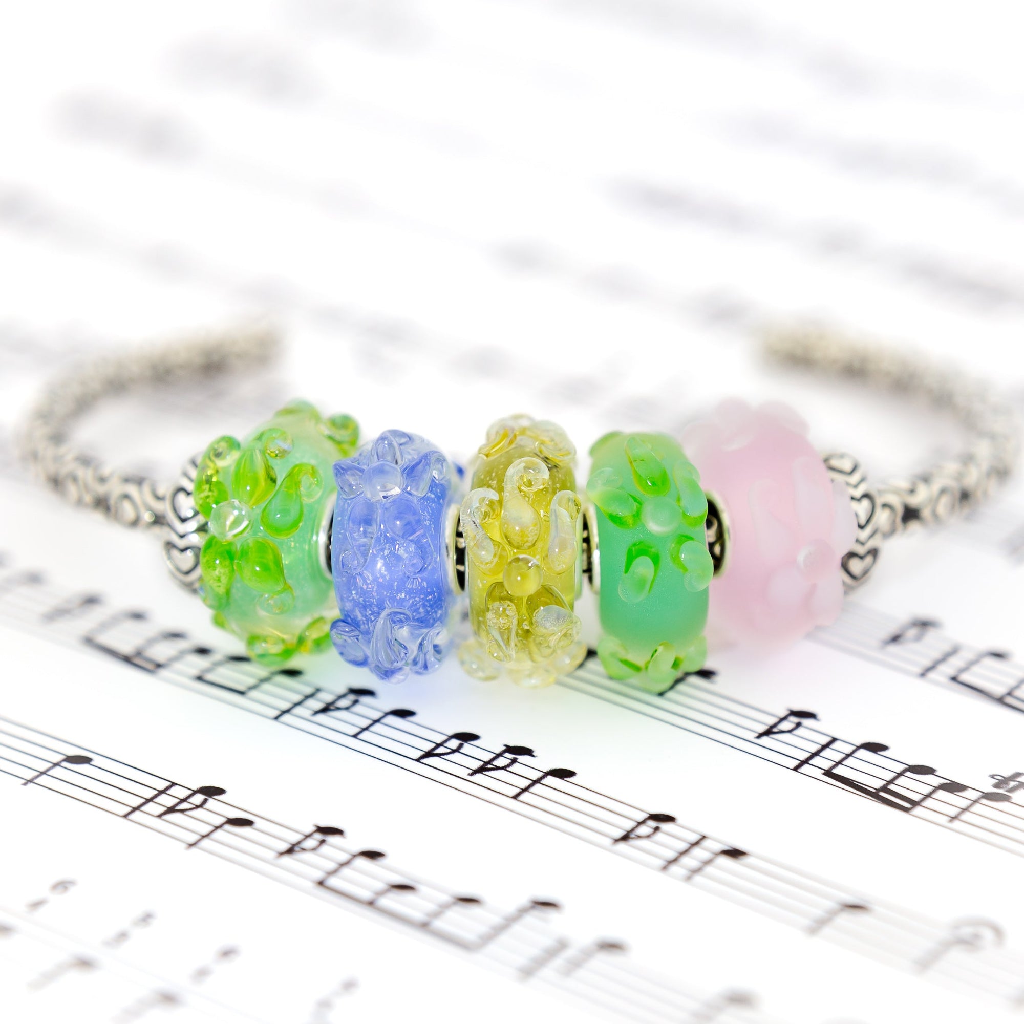 Elfbeads Fresh Green Edelweiss Frost  glass Bead by The Alternative Bead. Your official Elfbeads Retailer from Germany