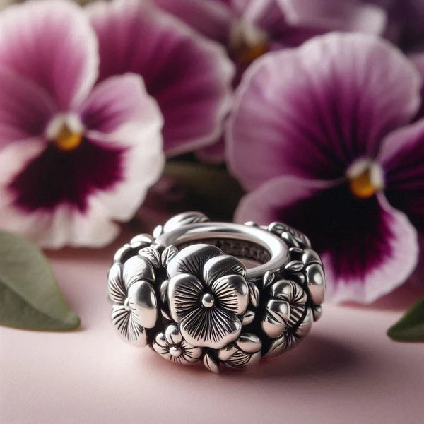 VIP-CHARMS Beautiful Violets Charm silver sterling-silver Bead by The Alternative Bead. Your official VIP-CHARMS Retailer from Germany