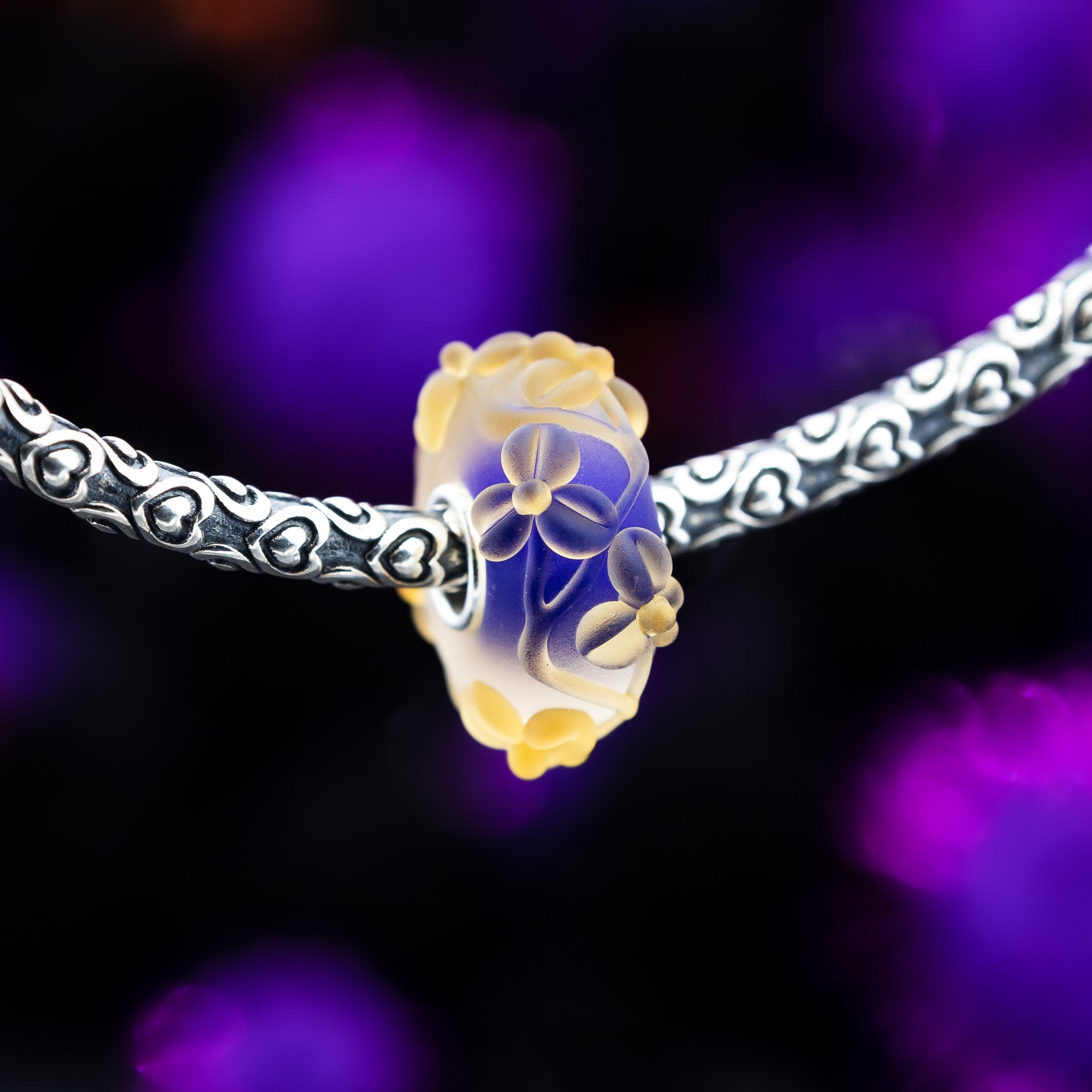 Elfbeads Beige Blue Flowertwig Frost  glass Bead by The Alternative Bead. Your official Elfbeads Retailer from Germany