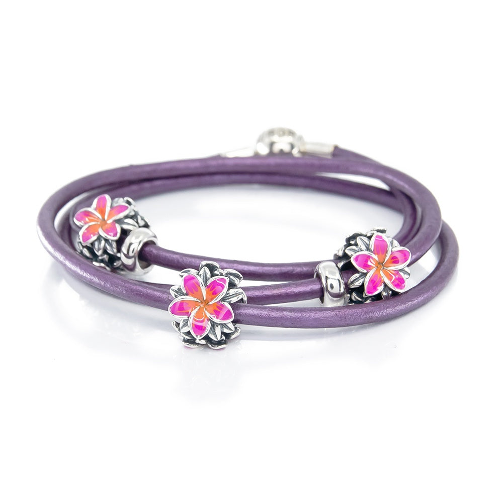 Aurora Charm Triple Leather Bracelet black; red; purple sterling-silver; leather Bracelet by The Alternative Bead. Your official Aurora Charm Retailer from Germany