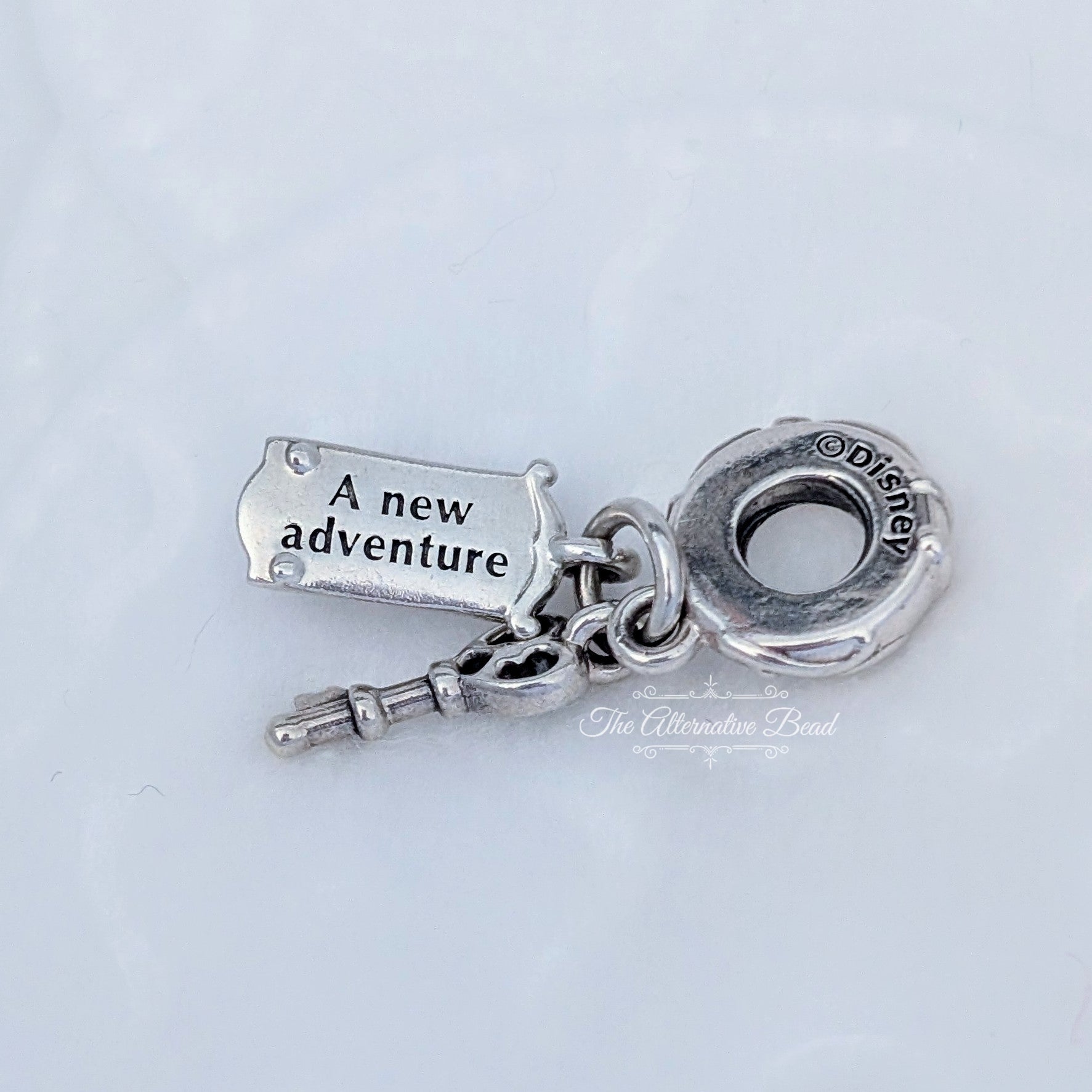 Disney x Pandora Alice in Wonderland Key & Door Knob Dangle (799344C00) silver sterling-silver Dangle by The Alternative Bead. Your Jewelry Retailer from Germany