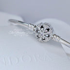 Pandora Moments Sparkling Snowflake Clasp Bangle (592286C01) silver sterling-silver Bangle by The Alternative Bead. Your Jewelry Retailer from Germany