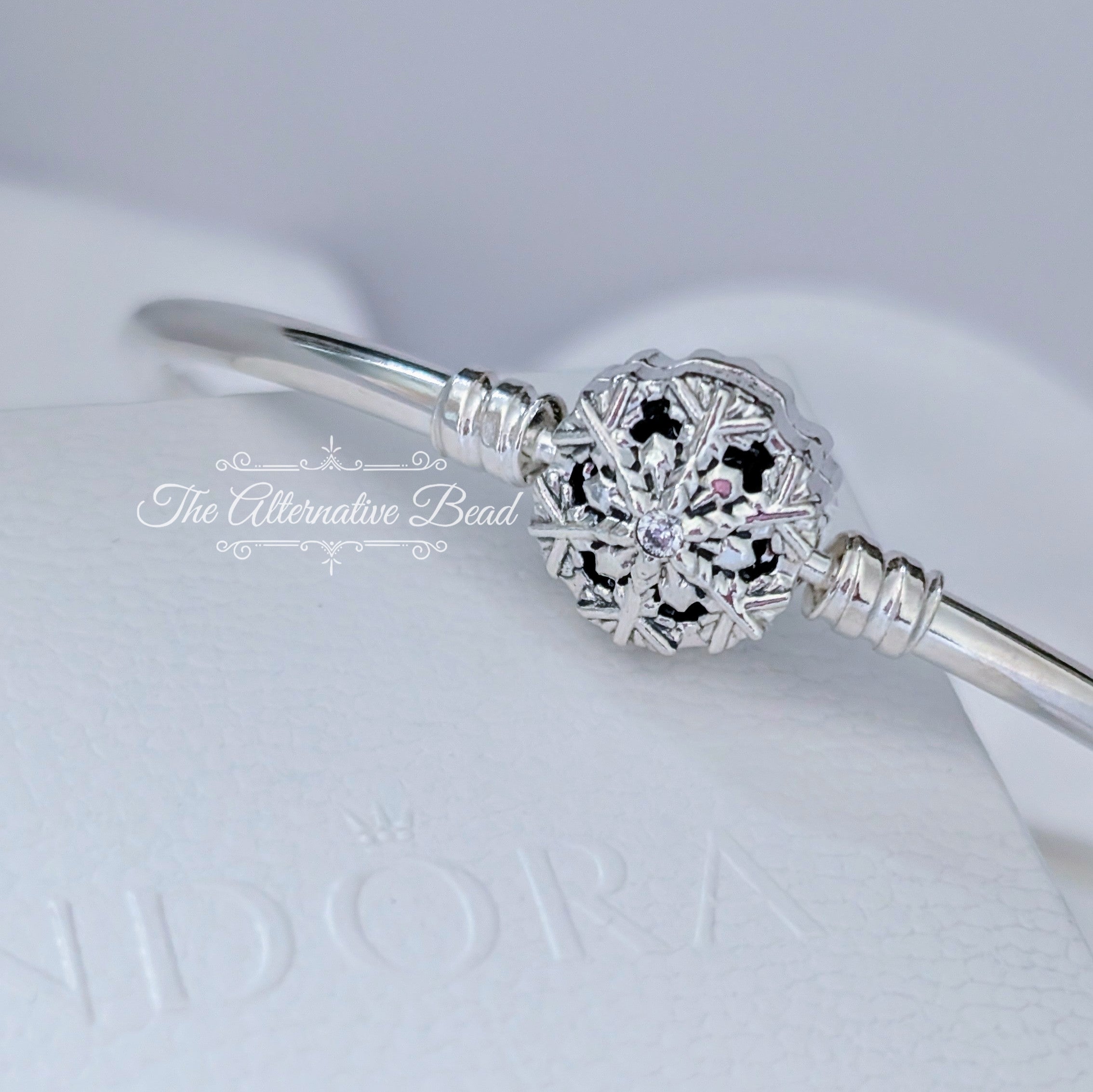 Pandora Moments Sparkling Snowflake Clasp Bangle (592286C01) silver sterling-silver Bangle by The Alternative Bead. Your Jewelry Retailer from Germany