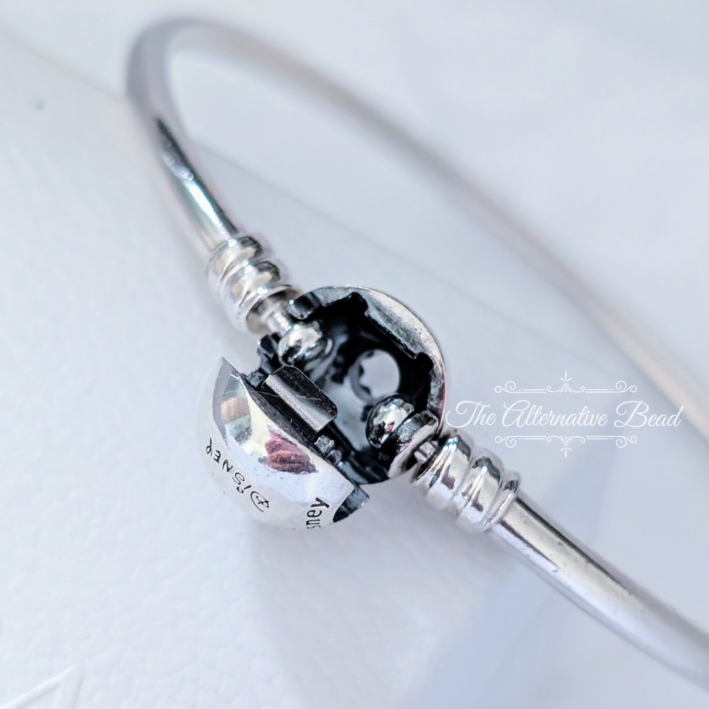 Pandora Moments Sparkling Snowflake Clasp Bangle (592286C01) silver sterling-silver Bangle by The Alternative Bead. Your Jewelry Retailer from Germany