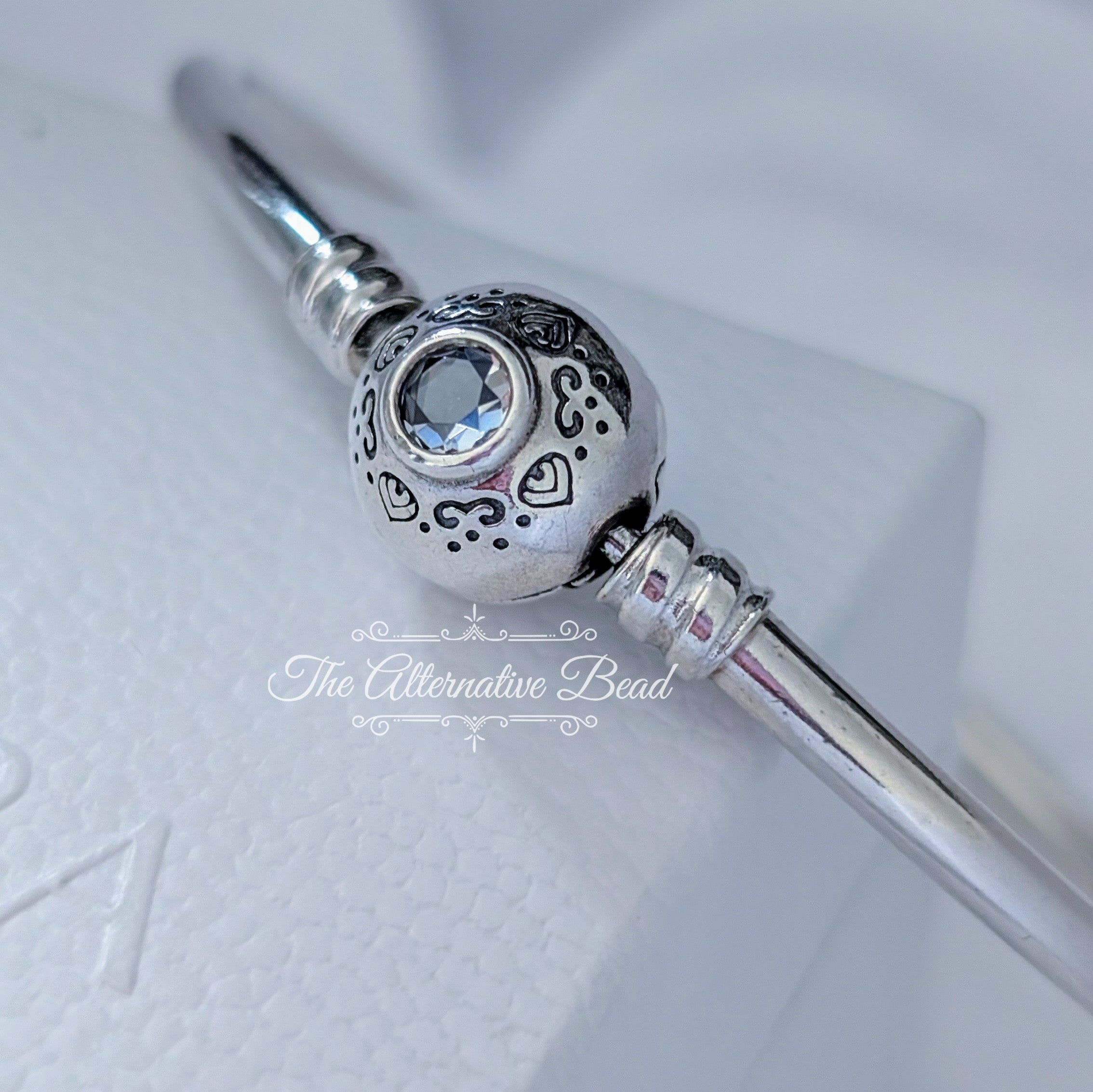 Disney x Pandora Princess Jasmine & Aladdin Bangle (598037CZ) silver sterling-silver Bangle by The Alternative Bead. Your Jewelry Retailer from Germany