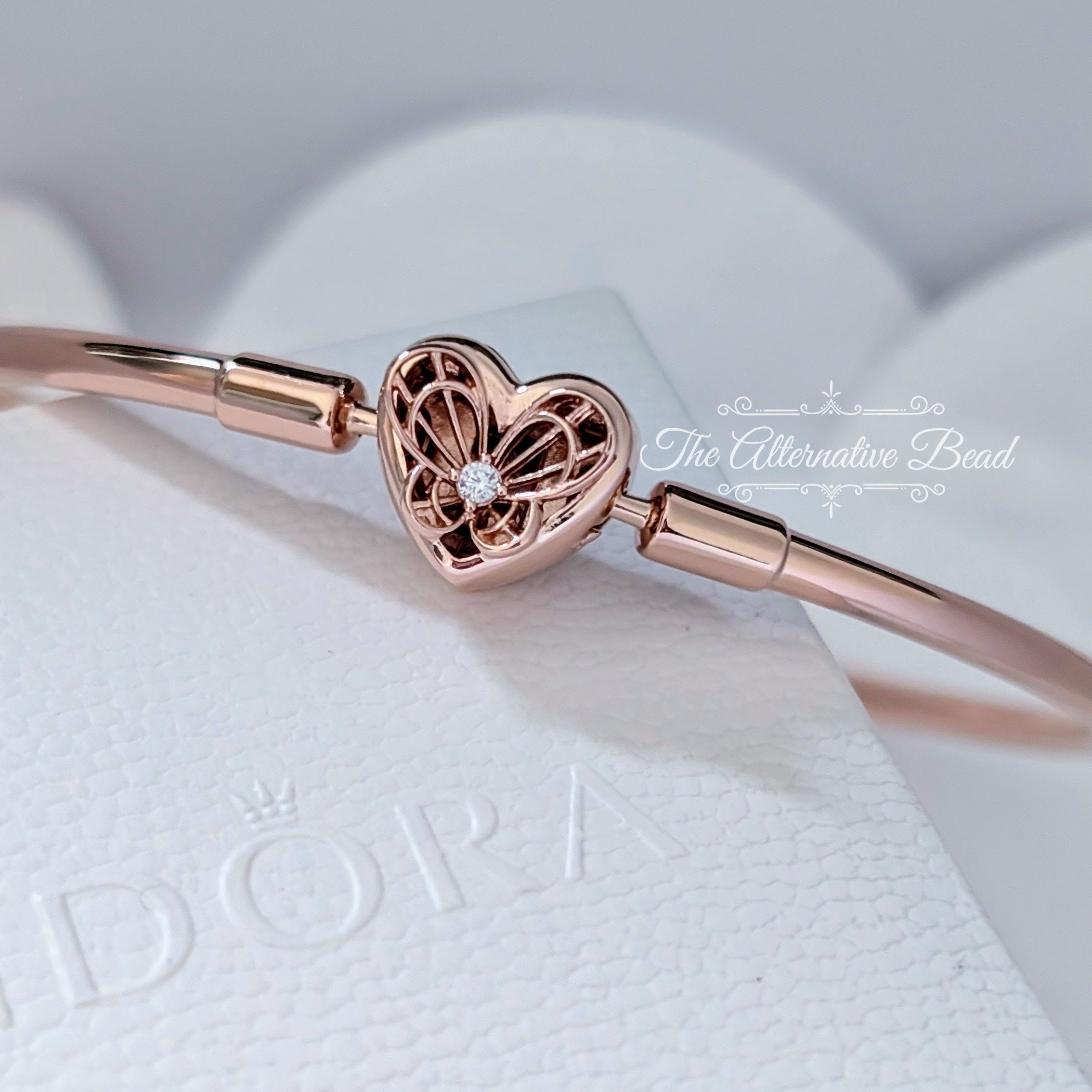 Pandora Moments Heart & Butterfly Bangle (Rose) (582594C01) rose-gold rose-gold Bangle by The Alternative Bead. Your Jewelry Retailer from Germany