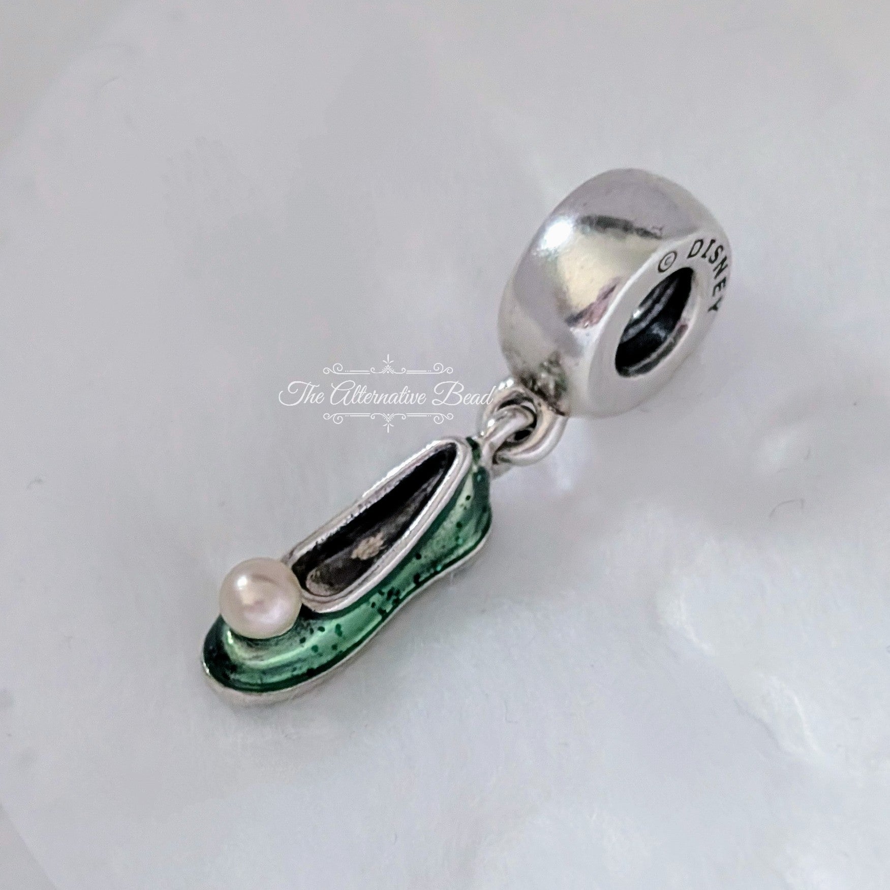 Disney x Pandora Tinker Bell's Shoe Dangle (792139EN93) silver and green sterling-silver and enamel Dangle by The Alternative Bead. Your Jewelry Retailer from Germany
