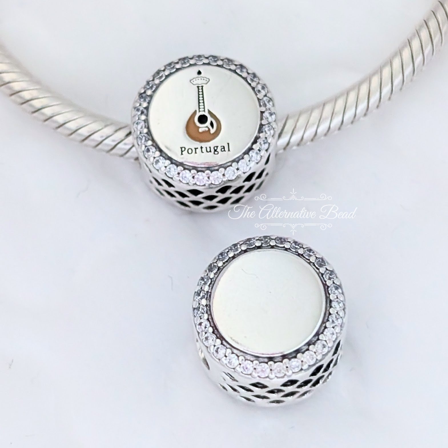 Pandora Traditional Portuguese Fado Guitar Engravable (792016CZ_E056) silver and bronze sterling-silver and enamel Bead by The Alternative Bead. Your Jewelry Retailer from Germany