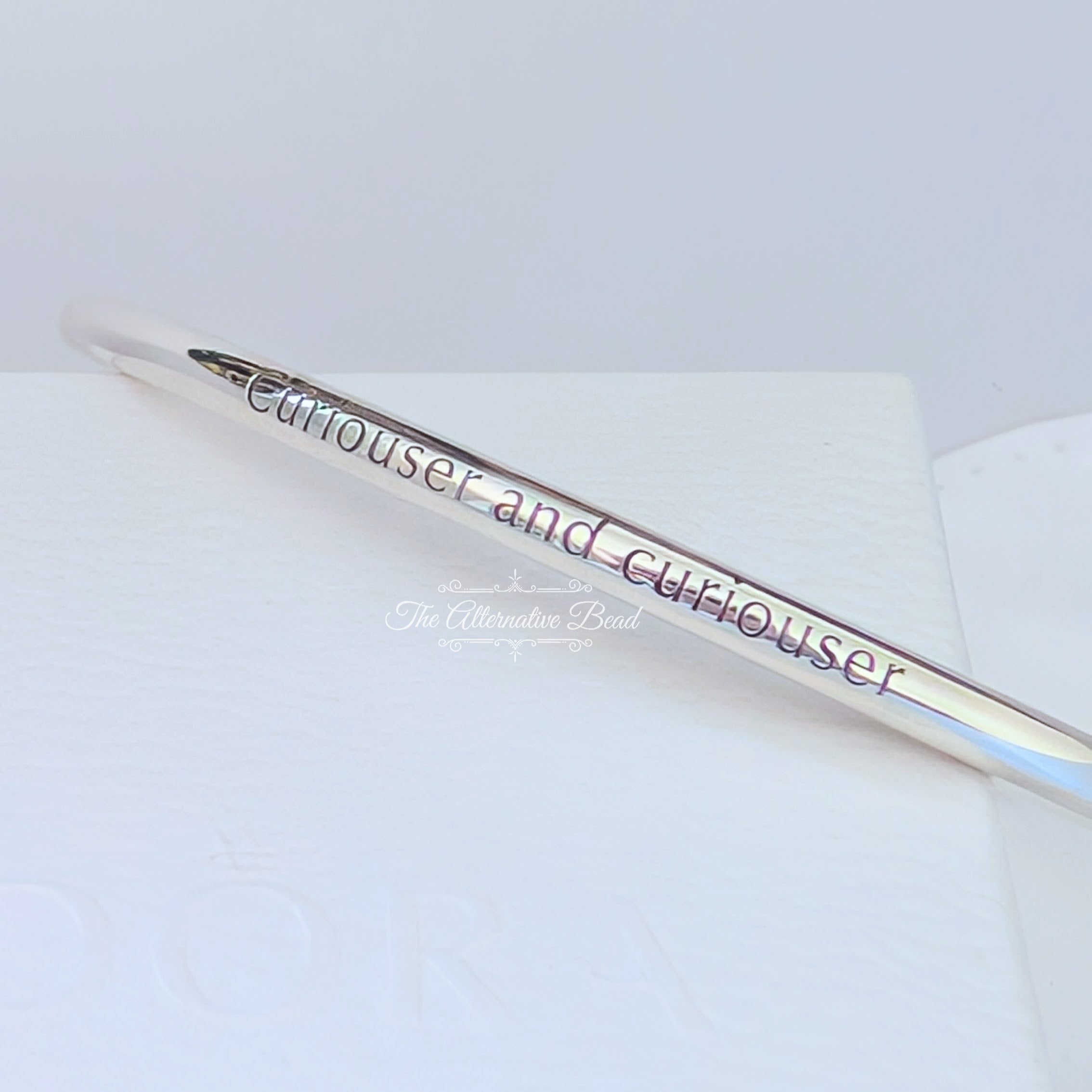 Disney x Pandora Alice in Wonderland Cheshire Cat Clasp Bangle (599343C00) silver sterling-silver Bangle by The Alternative Bead. Your Jewelry Retailer from Germany