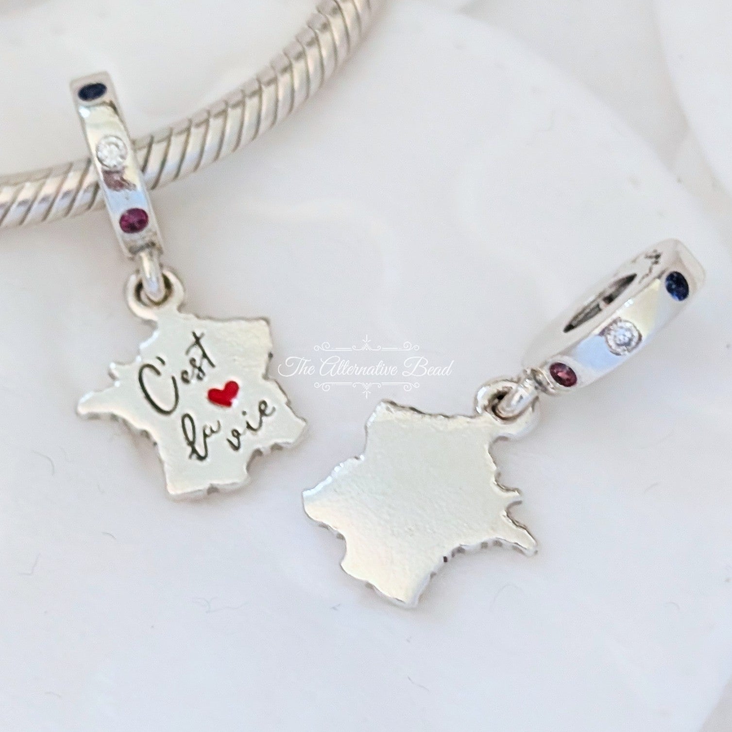 Pandora Map of France C'est La Vie Dangle (792673C01) silver and black and red sterling-silver and enamel Dangle by The Alternative Bead. Your Jewelry Retailer from Germany