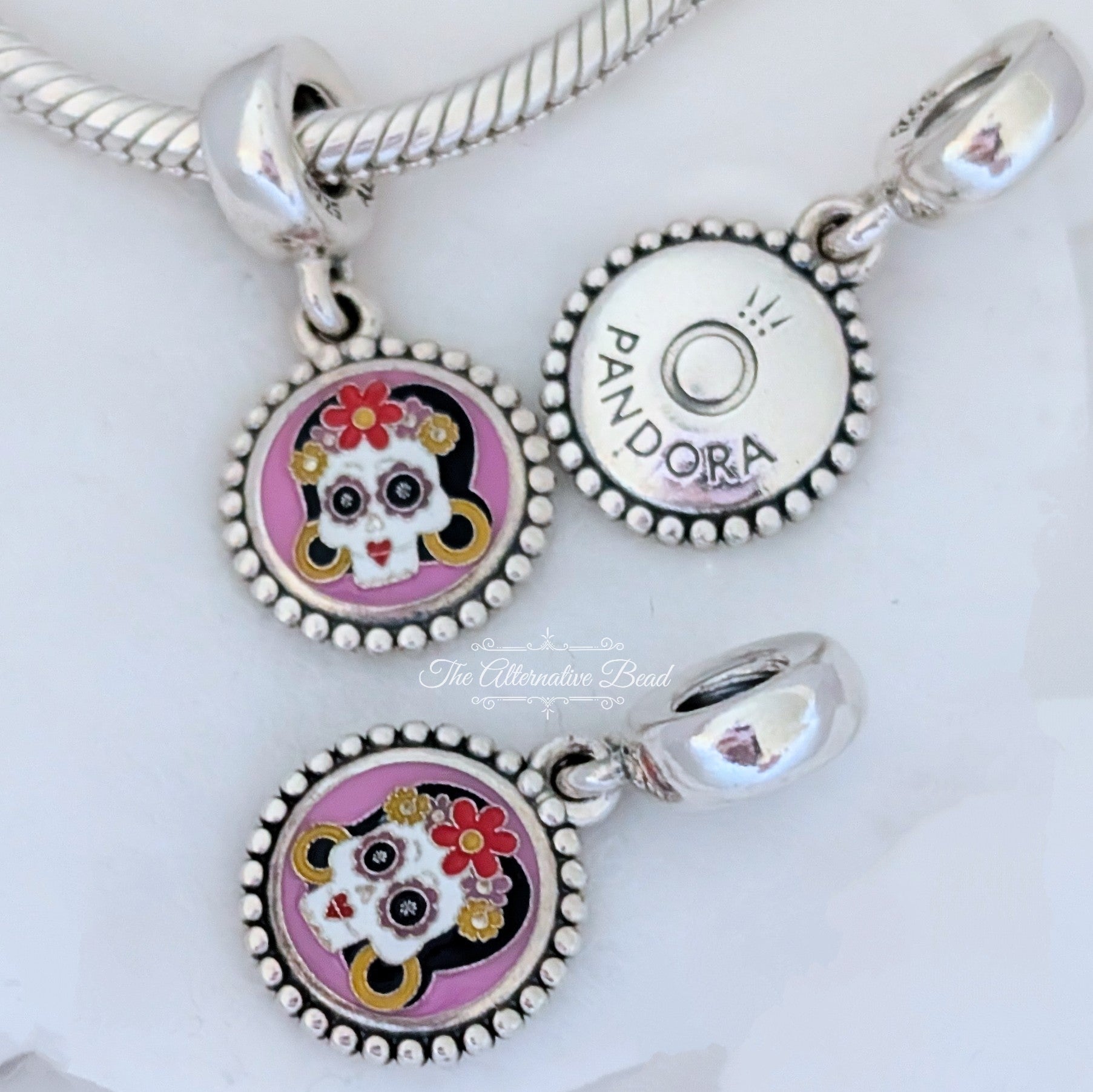 Pandora Calaca de Mujer (Dia de los Muertos Special Edition) () pink and white and red and black sterling-silver Dangle by The Alternative Bead. Your Jewelry Retailer from Germany