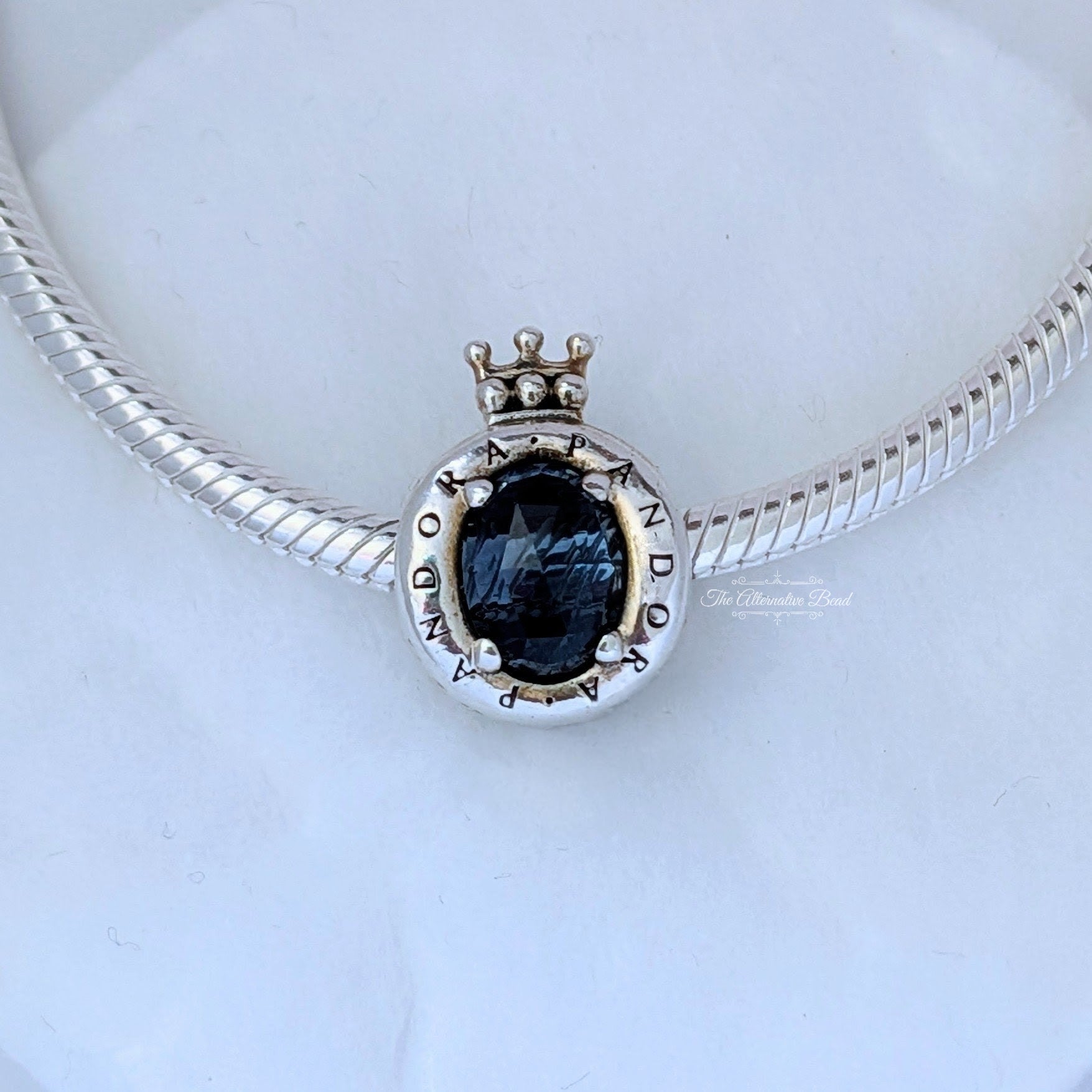 Blue Sparkling Crown O Charm