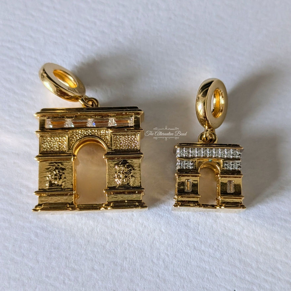 Oversized Arc de Triomphe Dangle Charm