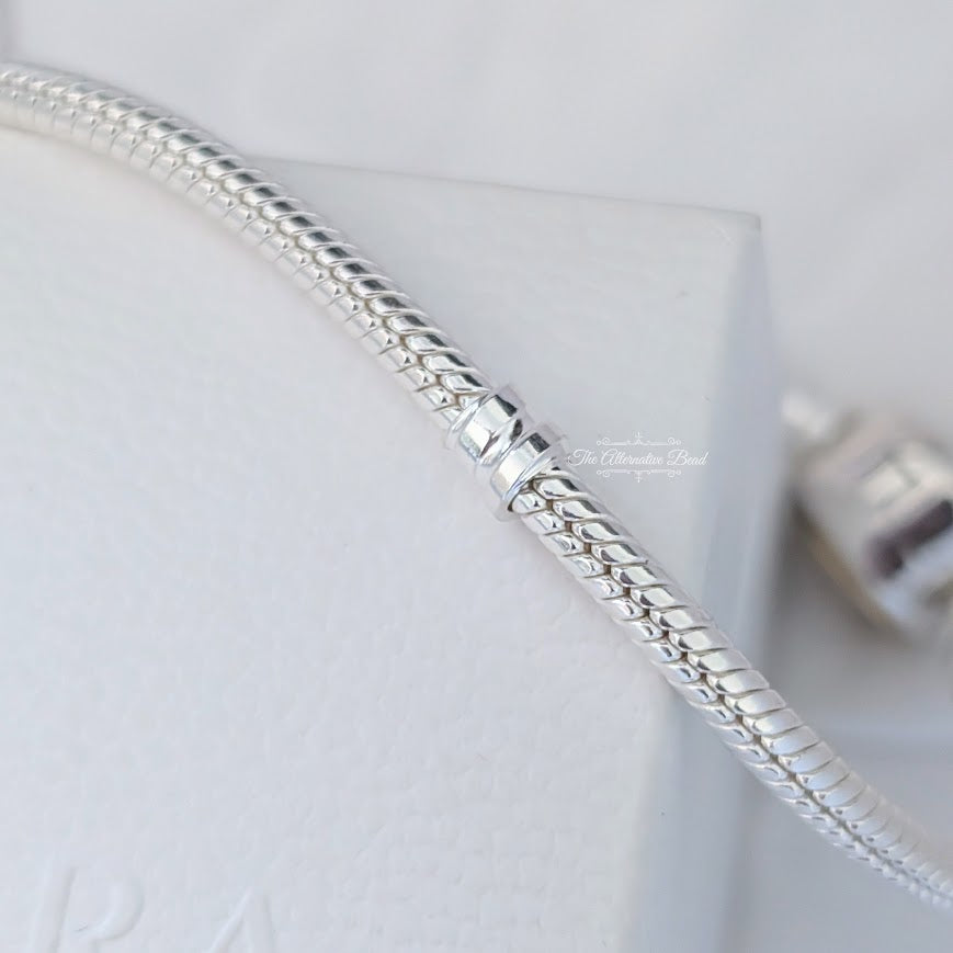 Pandora Snake Mesh Bracelet Paris Olympic Games 2024 (563464C00) silver and gold sterling-silver and gold Bracelet by The Alternative Bead. Your Jewelry Retailer from Germany