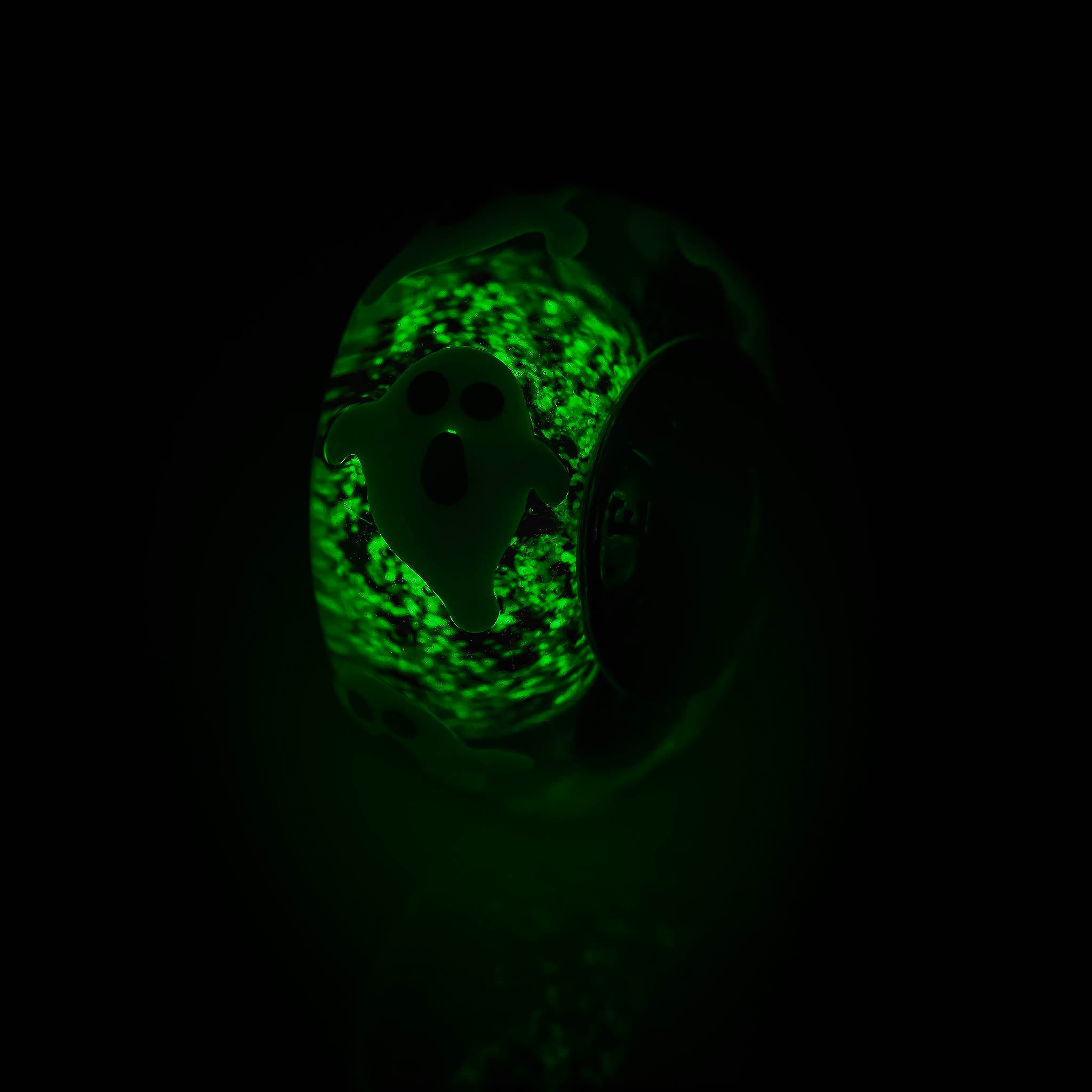 Elfbeads Poison Ghosts Starlight green; glow-in-the-dark glass Bead by The Alternative Bead. Your official Elfbeads Retailer from Germany