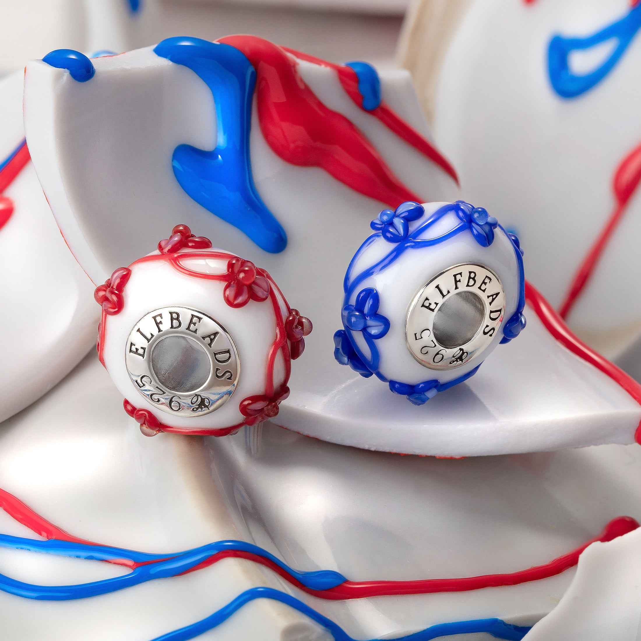 Elfbeads Terracota Flowertwig red; white glass Bead by The Alternative Bead. Your official Elfbeads Retailer from Germany