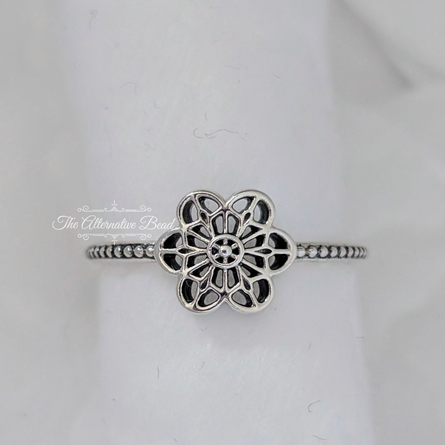 Floral Daisy Lace Ring