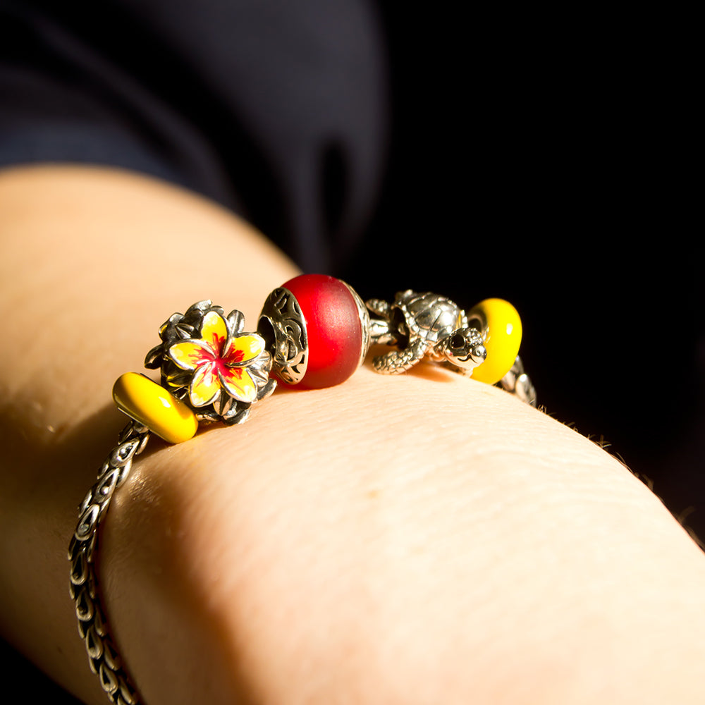 Aurora Charm Manihi Island Red Sea Glass Bead silver; red sterling-silver; glass Bead by The Alternative Bead. Your official Aurora Charm Retailer from Germany