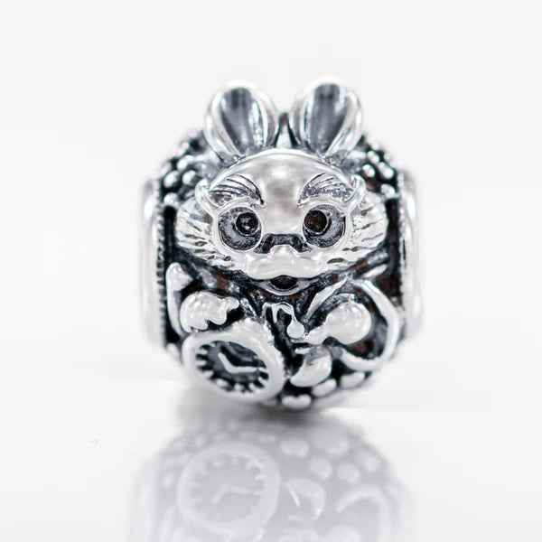 VIP-CHARMS White Rabbit Bead Charm silver sterling-silver Bead by The Alternative Bead. Your official VIP-CHARMS Retailer from Germany