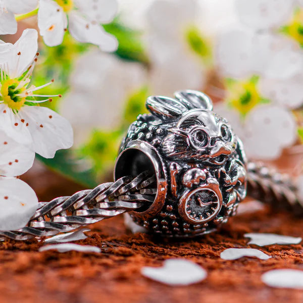 VIP-CHARMS White Rabbit Bead Charm silver sterling-silver Bead by The Alternative Bead. Your official VIP-CHARMS Retailer from Germany