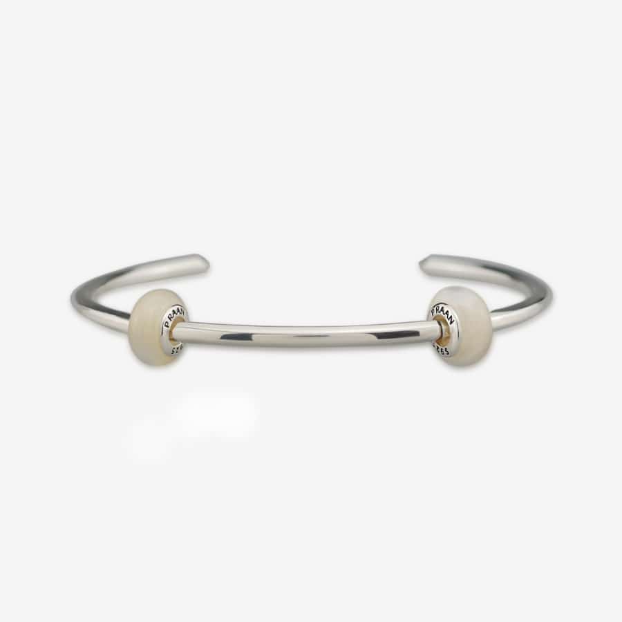 Praan Round Solid Mother-of-Pearl Stopper Charms white mother-of-pearl Stopper by The Alternative Bead. Your official Praan Retailer from Germany