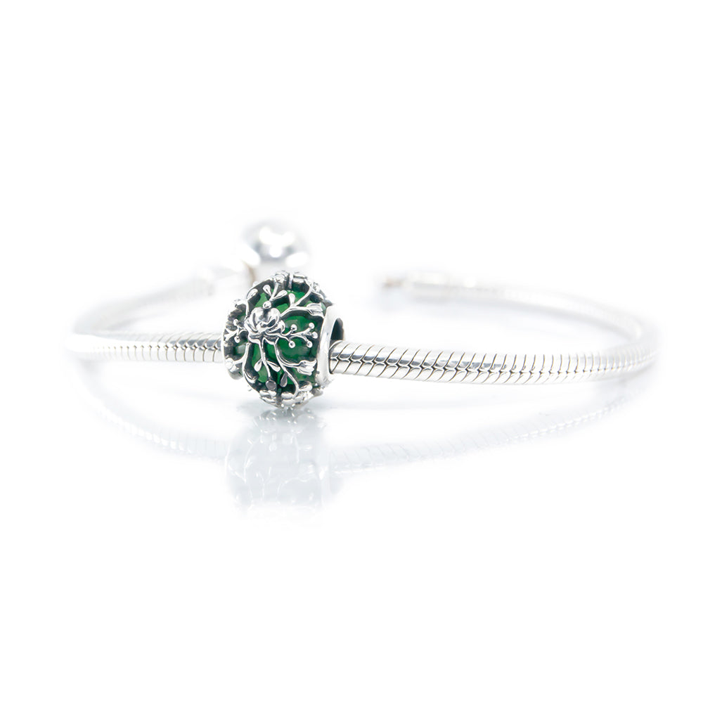 Aurora Charm Serenity Green Flower Bead silver; green sterling-silver; glass Bead by The Alternative Bead. Your official Aurora Charm Retailer from Germany