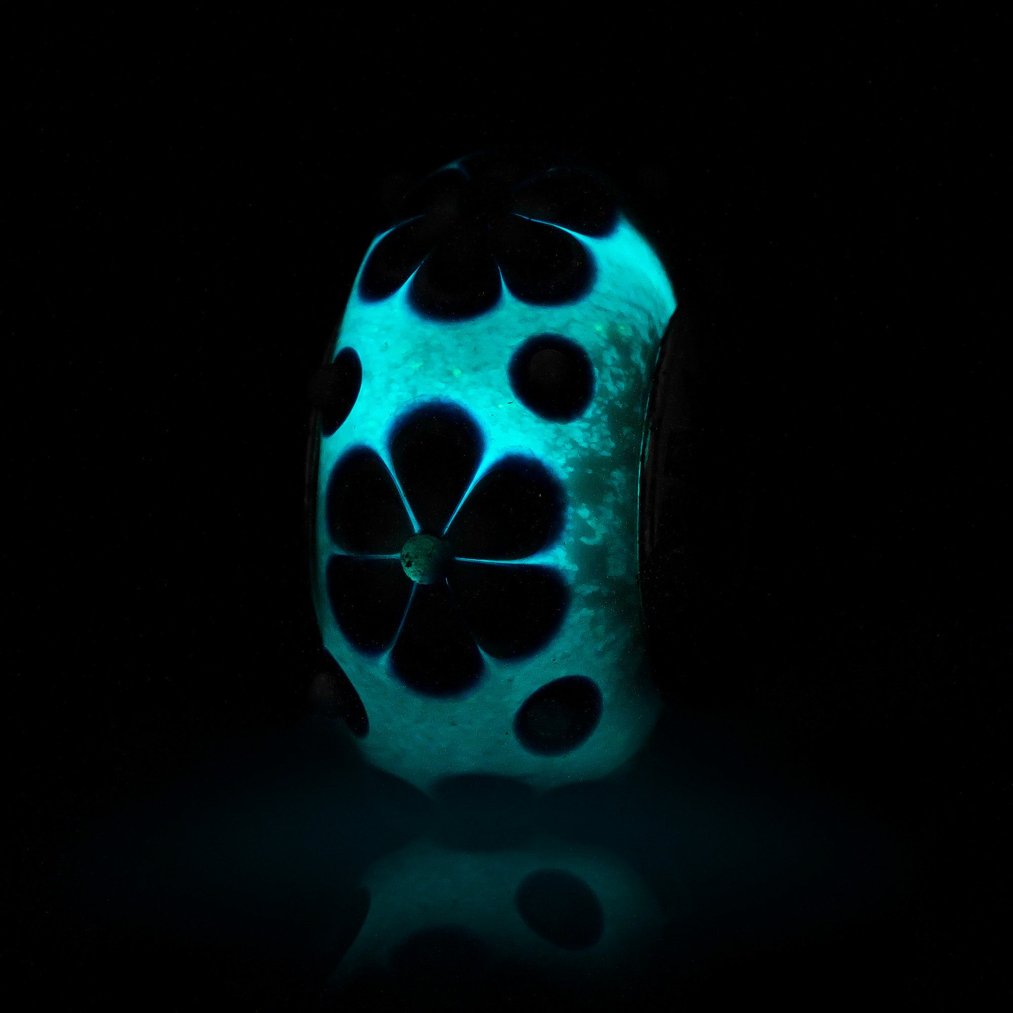 Elfbeads Snowflake Roses Starlight silver; white glass Bead by The Alternative Bead. Your official Elfbeads Retailer from Germany