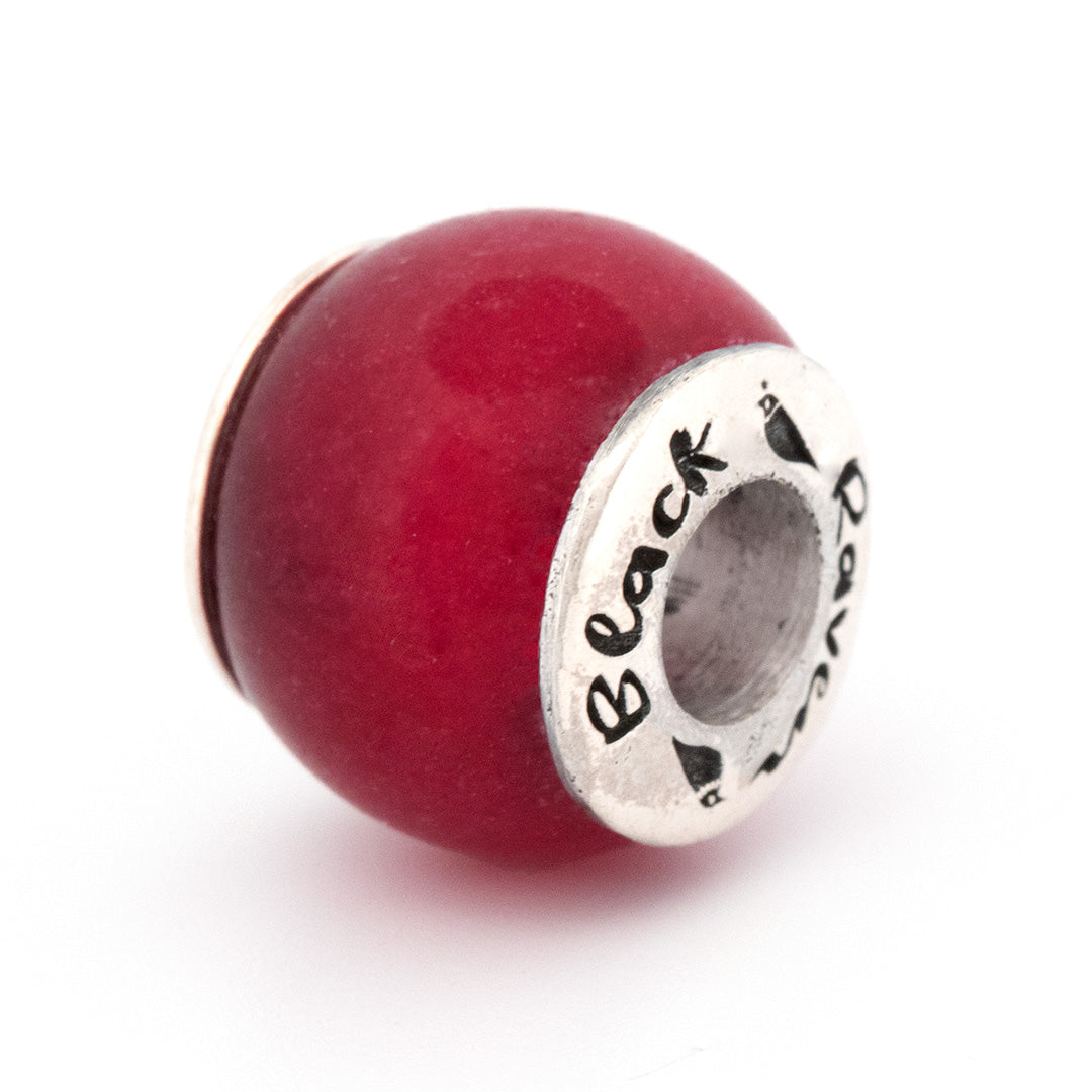 Black Raven Beads Ruby Jade red natural-stone Charm by The Alternative Bead. Your official Black Raven Beads Retailer from Germany