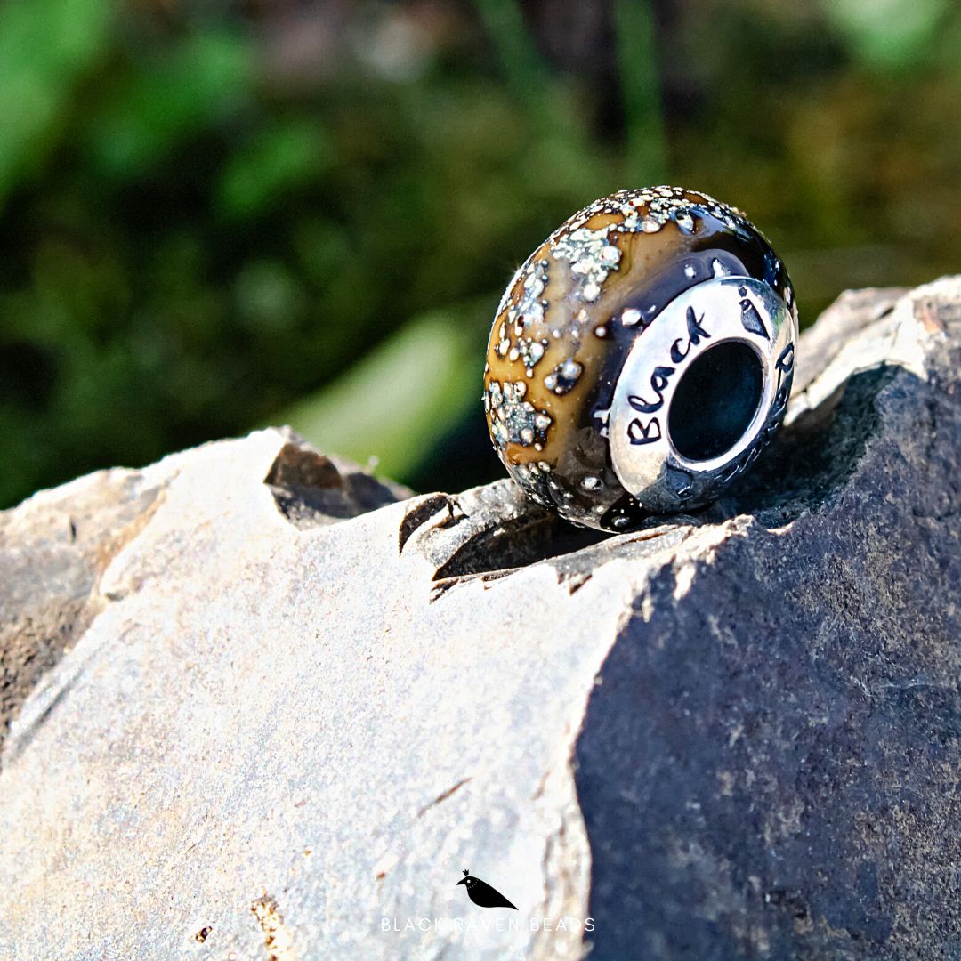 Black Raven Beads Earthing (LE) black and silver glass Charm by The Alternative Bead. Your official Black Raven Beads Retailer from Germany