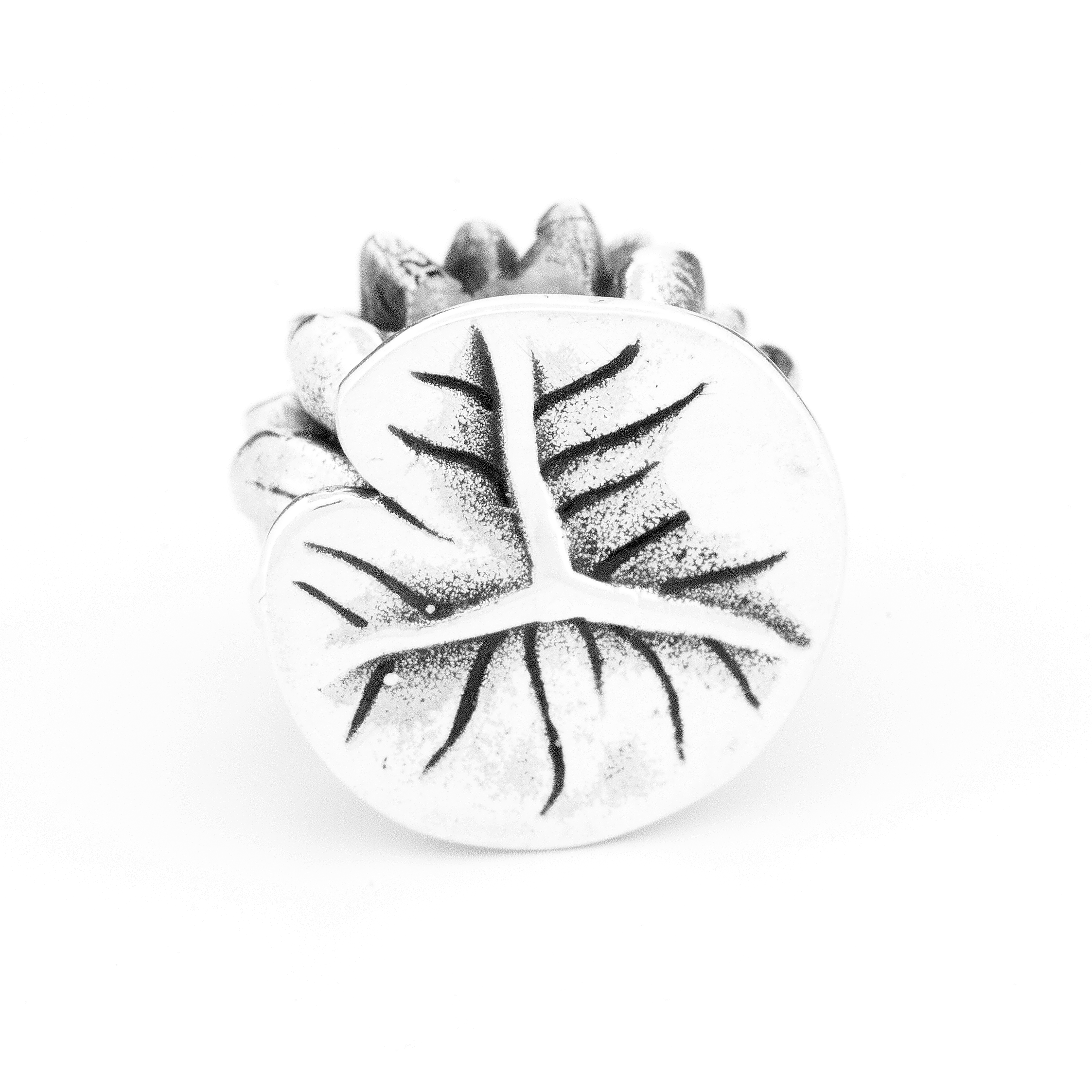 Black Raven Beads Dragonfly on Lotus silver sterling-silver Charm by The Alternative Bead. Your official Black Raven Beads Retailer from Germany