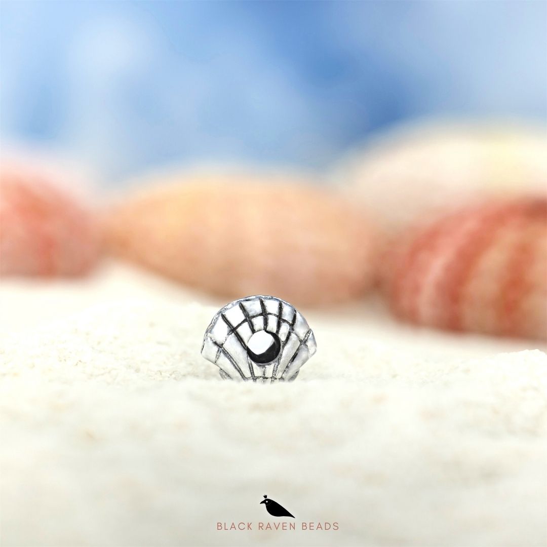 Black Raven Beads Clam Stopper silver sterling-silver Stopper by The Alternative Bead. Your official Black Raven Beads Retailer from Germany