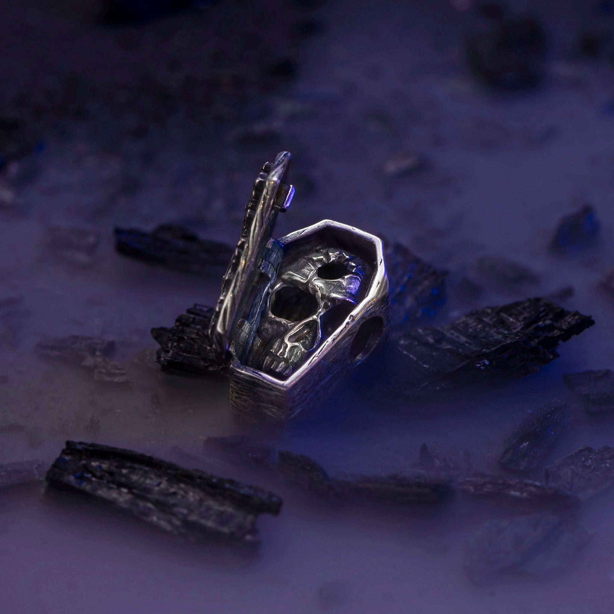 Elfbeads Coffin of Dracula silver sterling-silver Bead by The Alternative Bead. Your official Elfbeads Retailer from Germany