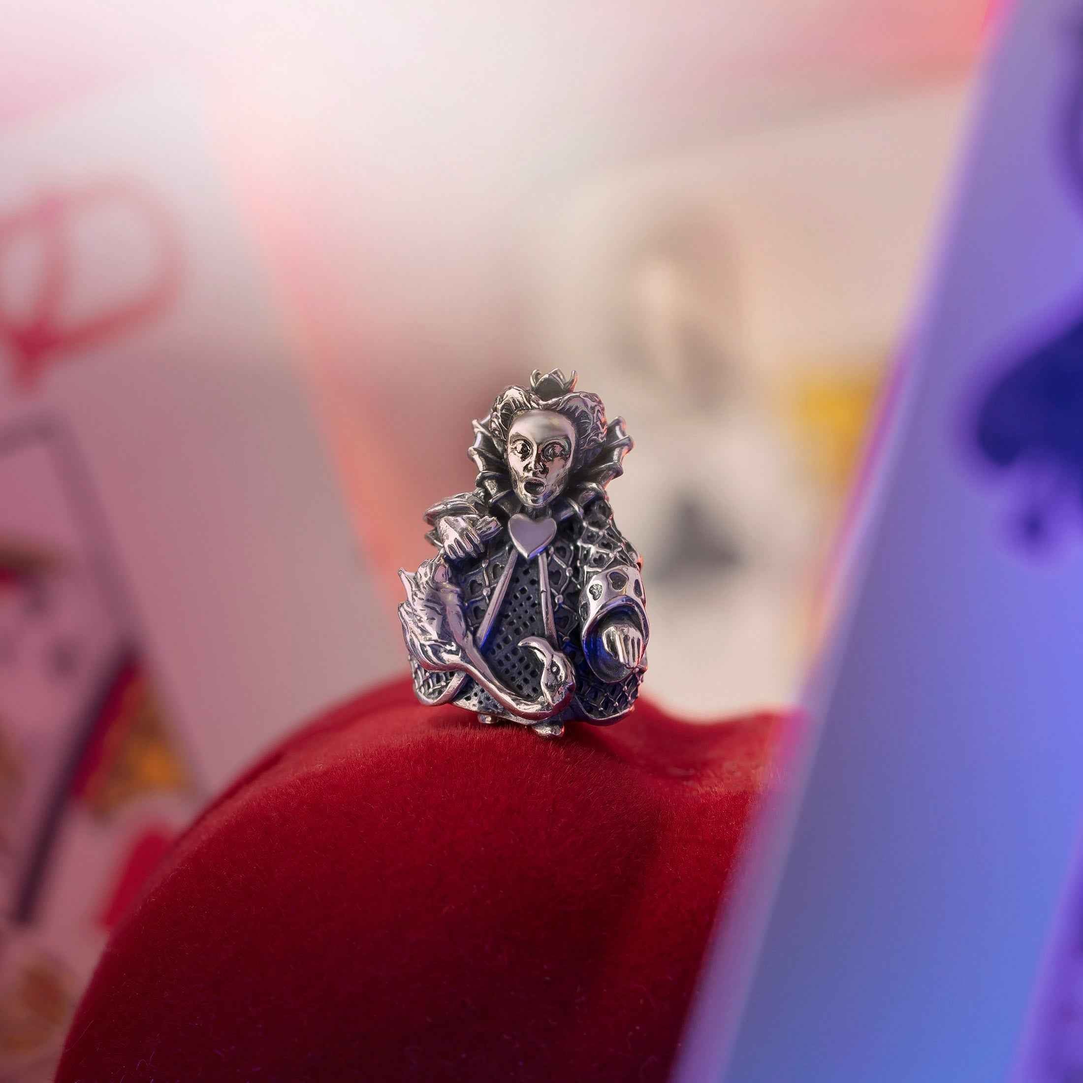 Elfbeads Queen of Hearts silver sterling-silver Bead by The Alternative Bead. Your official Elfbeads Retailer from Germany