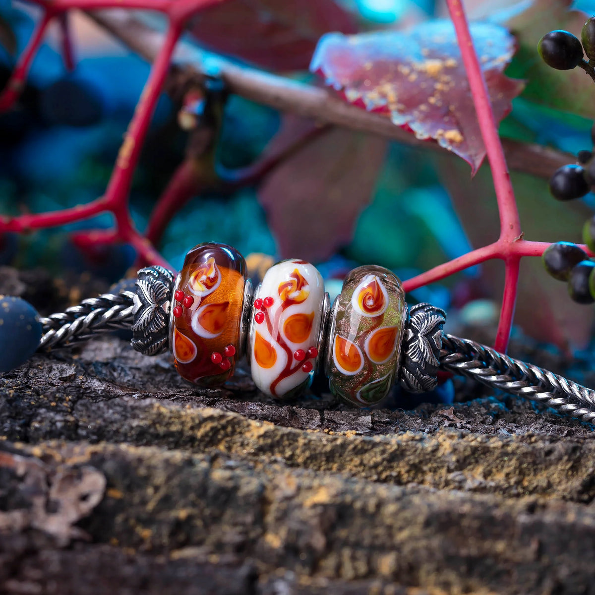 Elfbeads Leaflight Poem green; orange; gold glass Bead by The Alternative Bead. Your official Elfbeads Retailer from Germany
