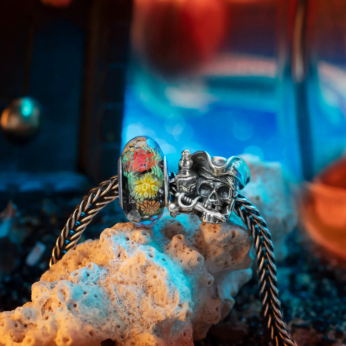 Elfbeads Midnight Reef Fractal black; red; orange glass Bead by The Alternative Bead. Your official Elfbeads Retailer from Germany