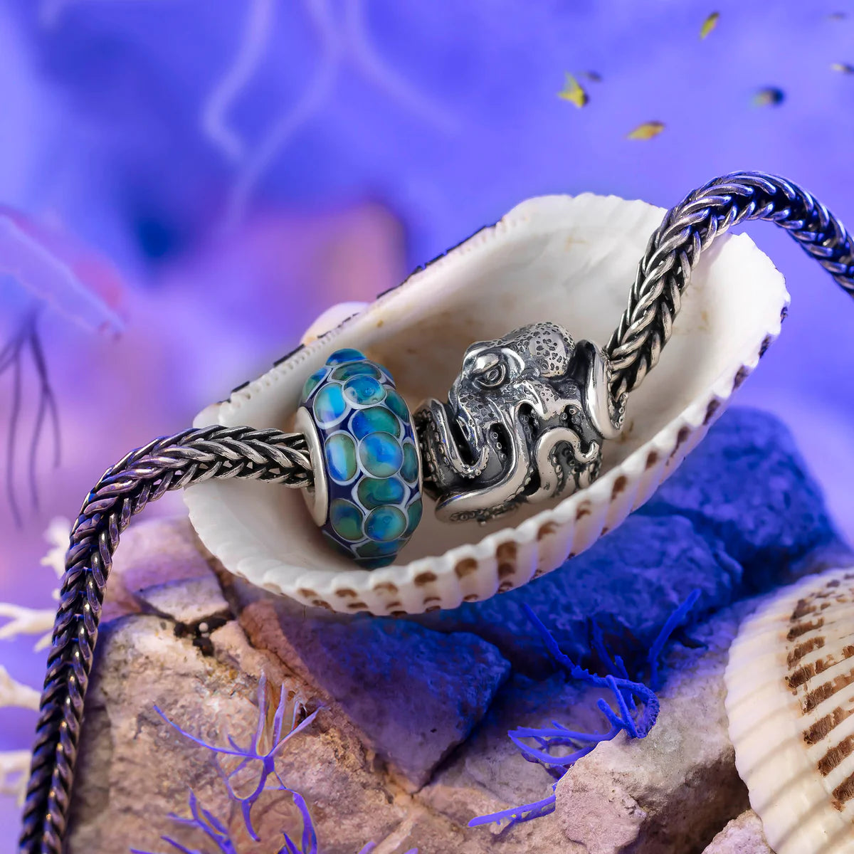 Elfbeads Ocean Eyes blue glass Bead by The Alternative Bead. Your official Elfbeads Retailer from Germany