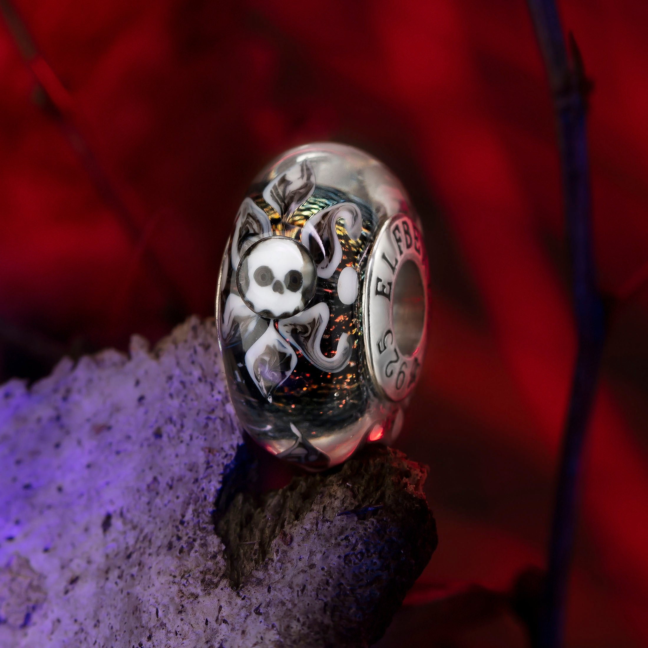 Elfbeads Skullflower black; white sterling-silver Bead by The Alternative Bead. Your official Elfbeads Retailer from Germany