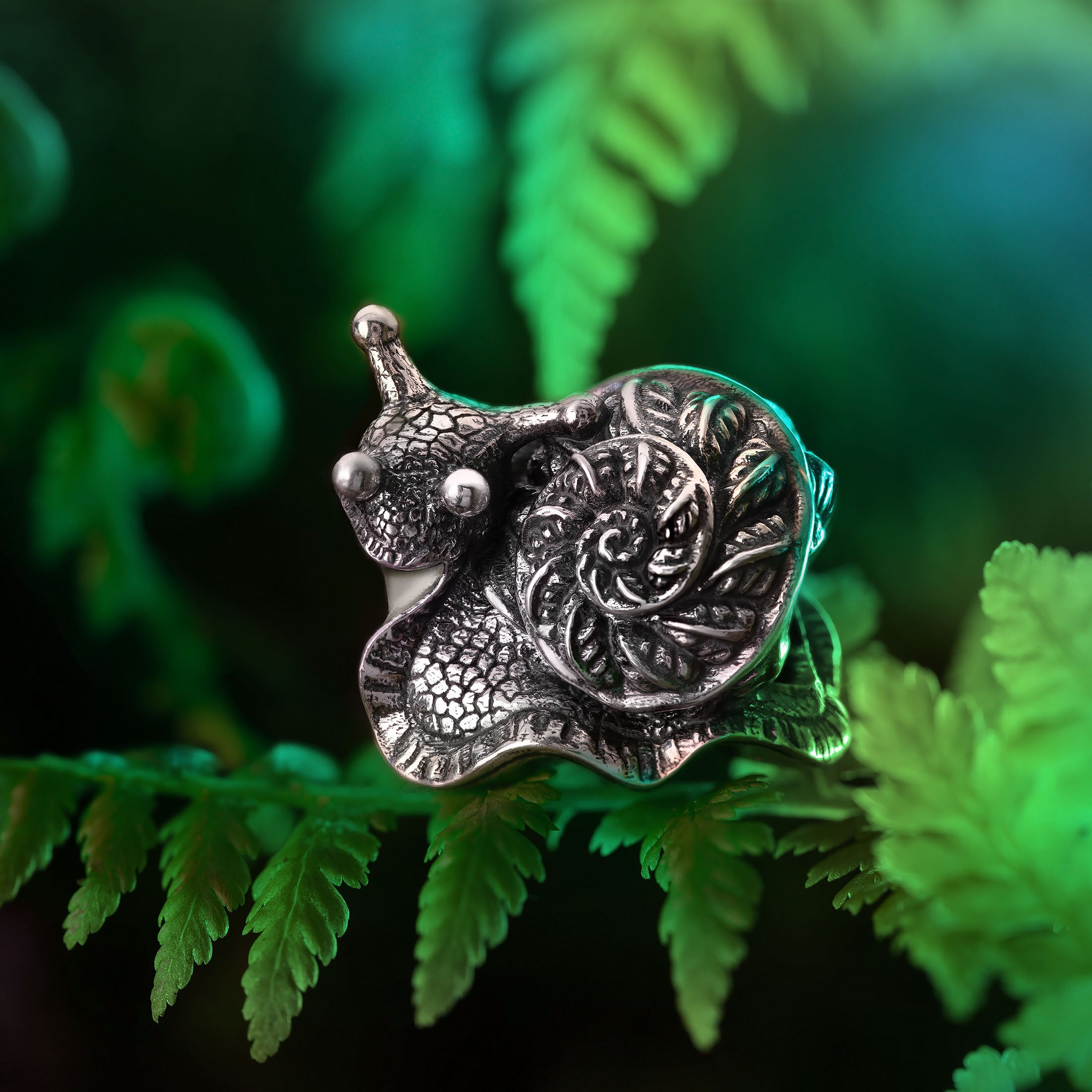 Elfbeads The Fern Snail Guardian silver sterling-silver Bead by The Alternative Bead. Your official Elfbeads Retailer from Germany