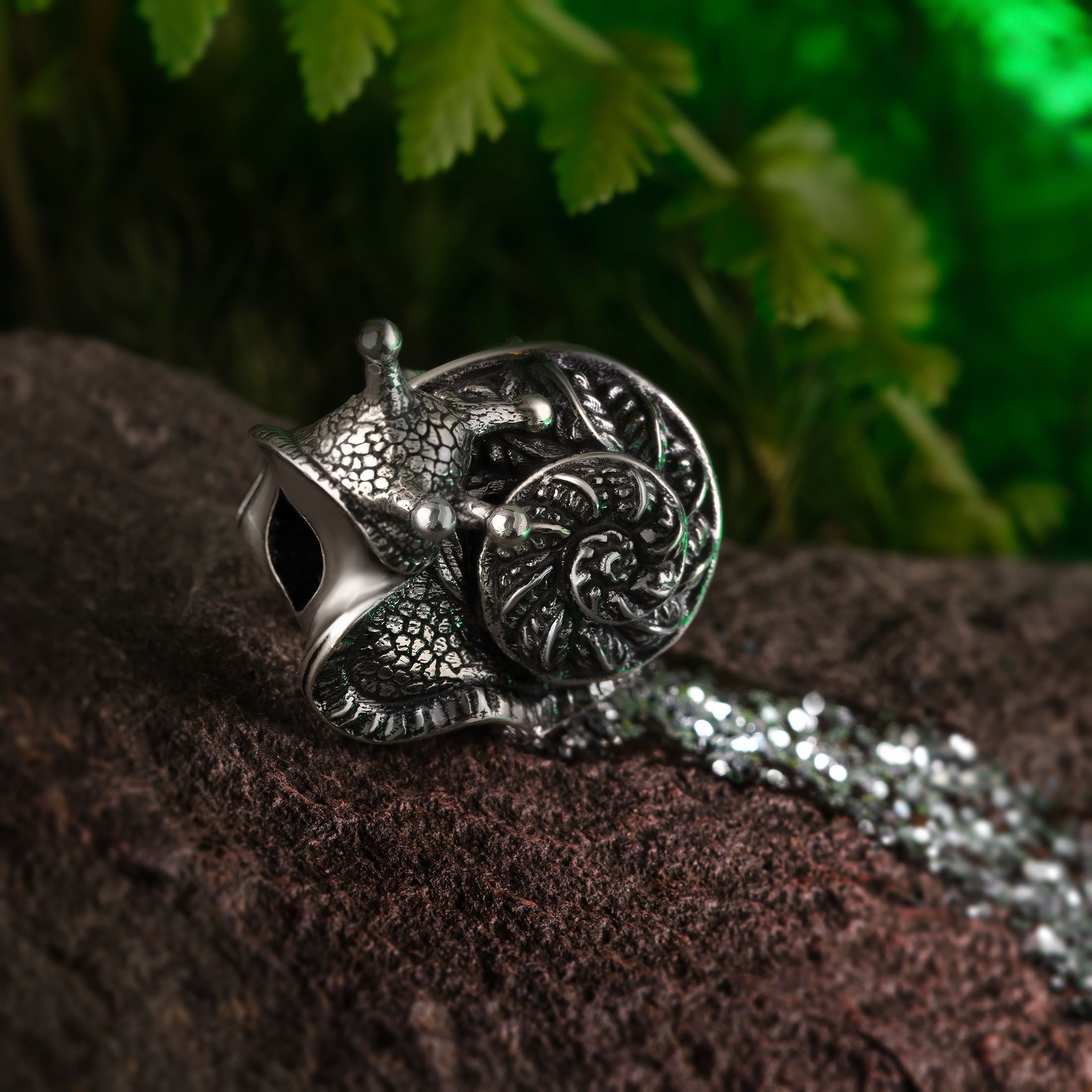 Elfbeads The Fern Snail Guardian silver sterling-silver Bead by The Alternative Bead. Your official Elfbeads Retailer from Germany