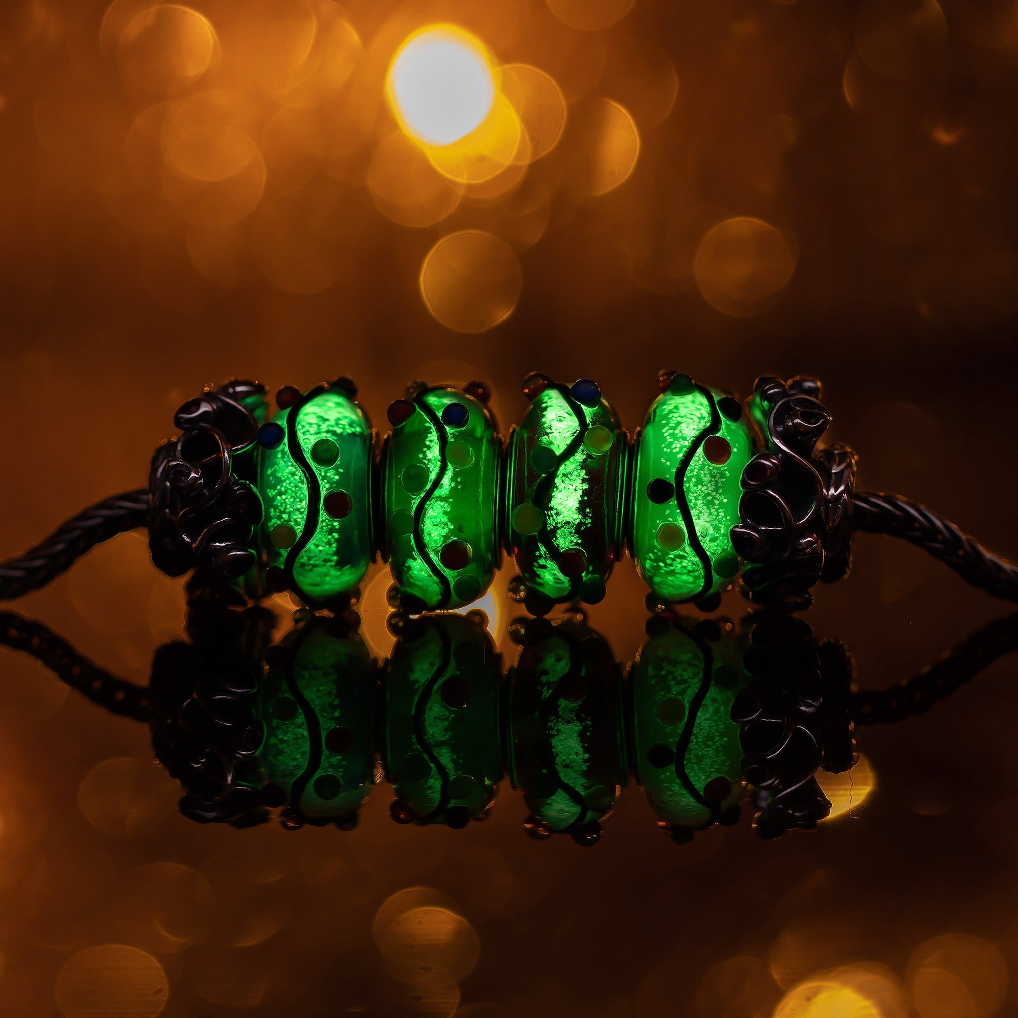 Elfbeads Christmas Lights Starlight Red  glass Bead by The Alternative Bead. Your official Elfbeads Retailer from Germany