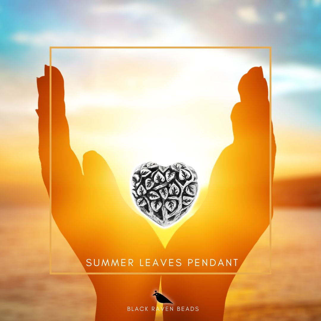 Black Raven Beads Summer Leaf Pendant silver sterling-silver Dangle by The Alternative Bead. Your official Black Raven Beads Retailer from Germany