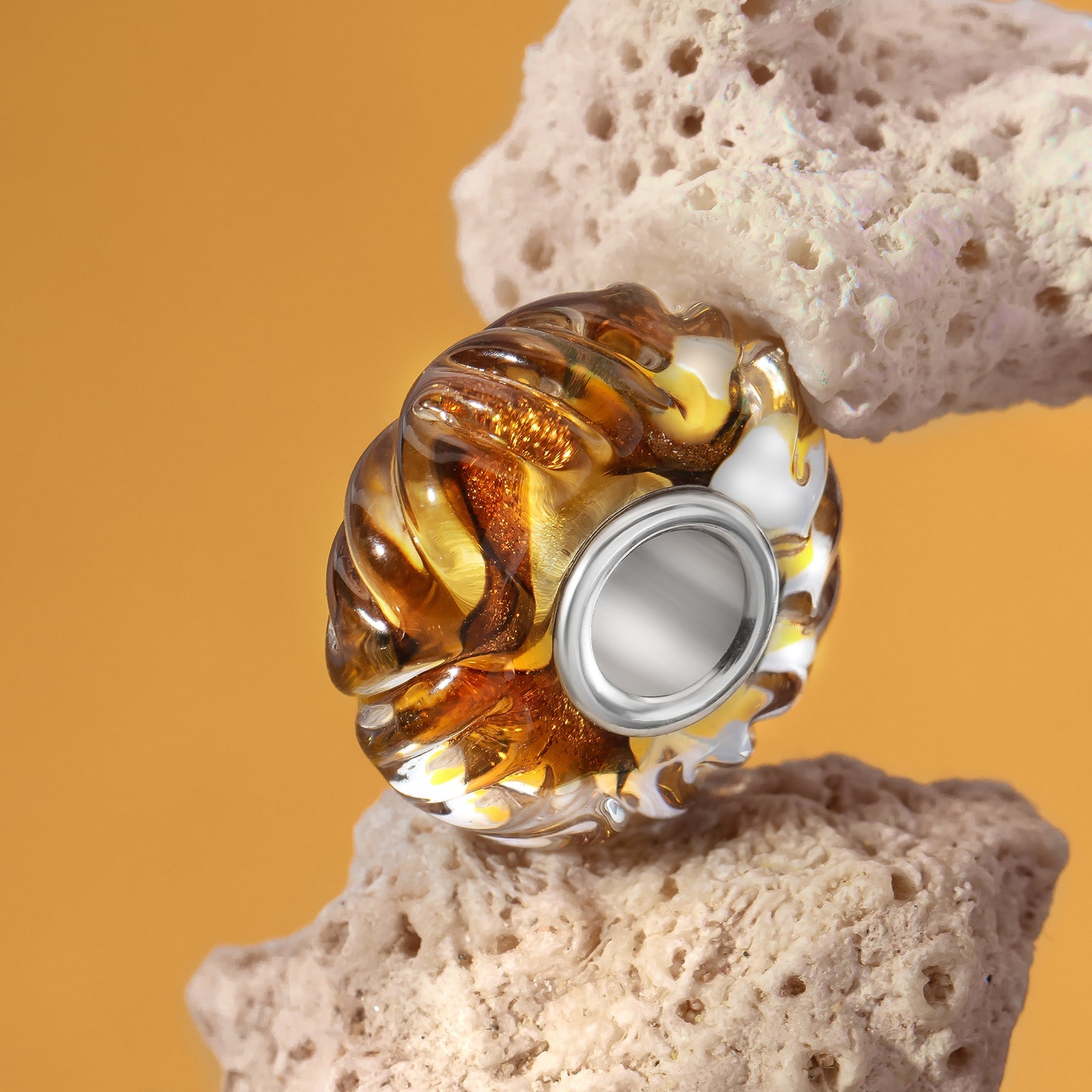 Elfbeads Honey Gold Sprinkles Roll yellow; silver glass Bead by The Alternative Bead. Your official Elfbeads Retailer from Germany